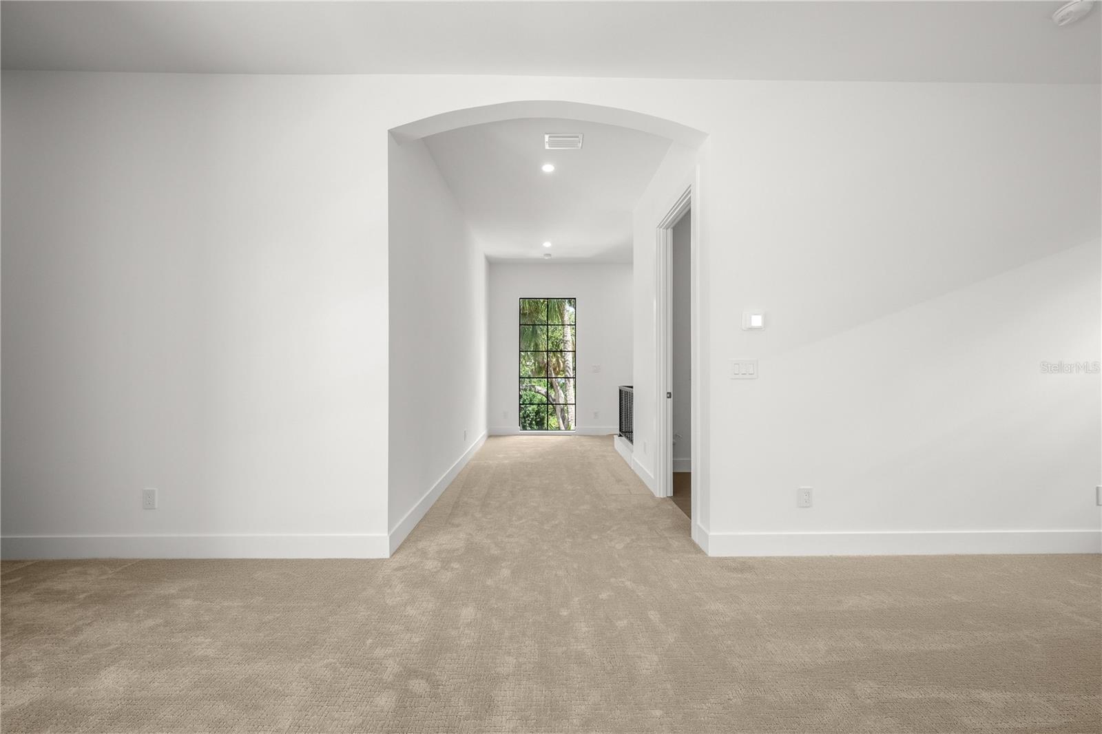 A4664044 Property Photo