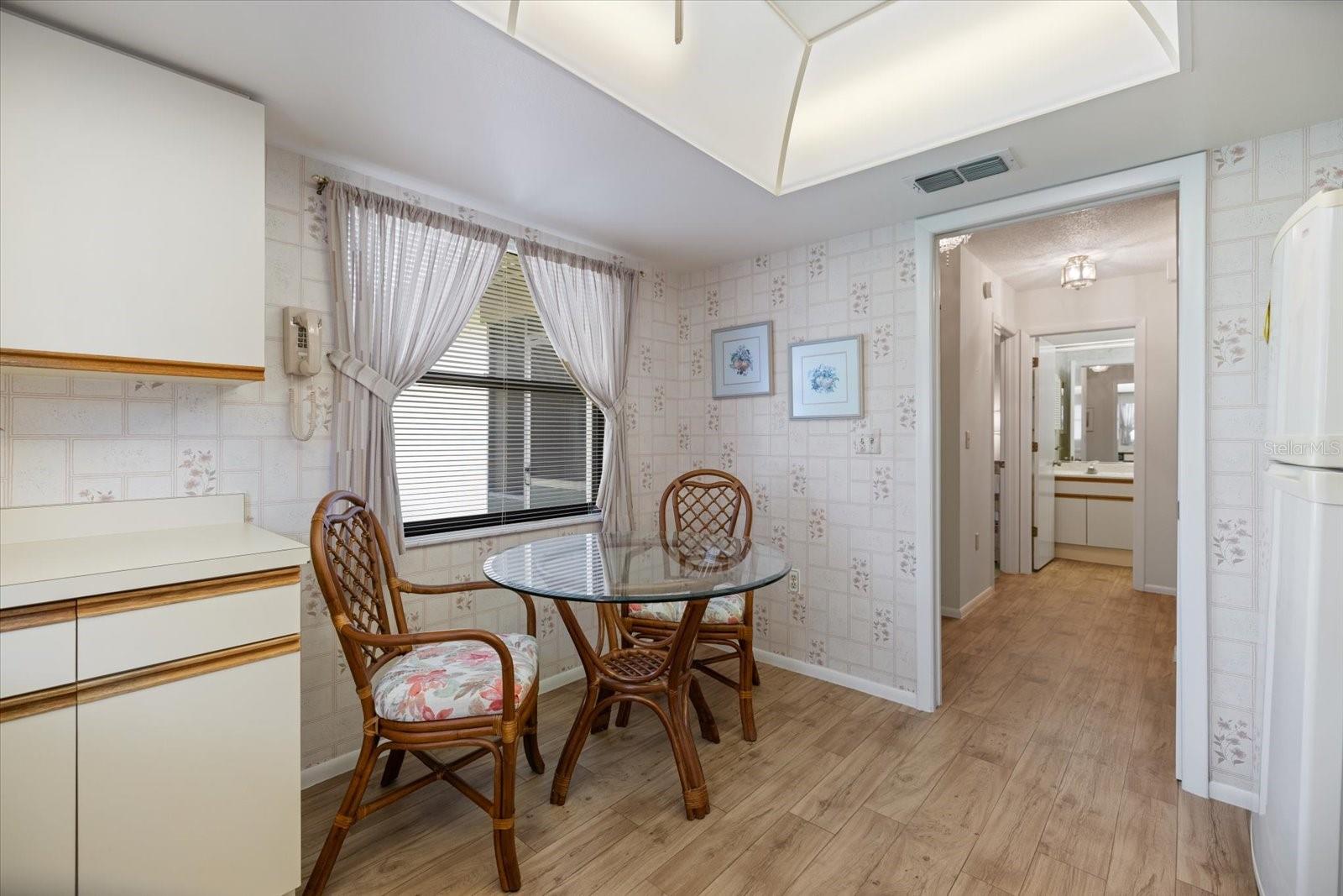 462 OAK HILL CIR #5, SARASOTA, FL, 34232