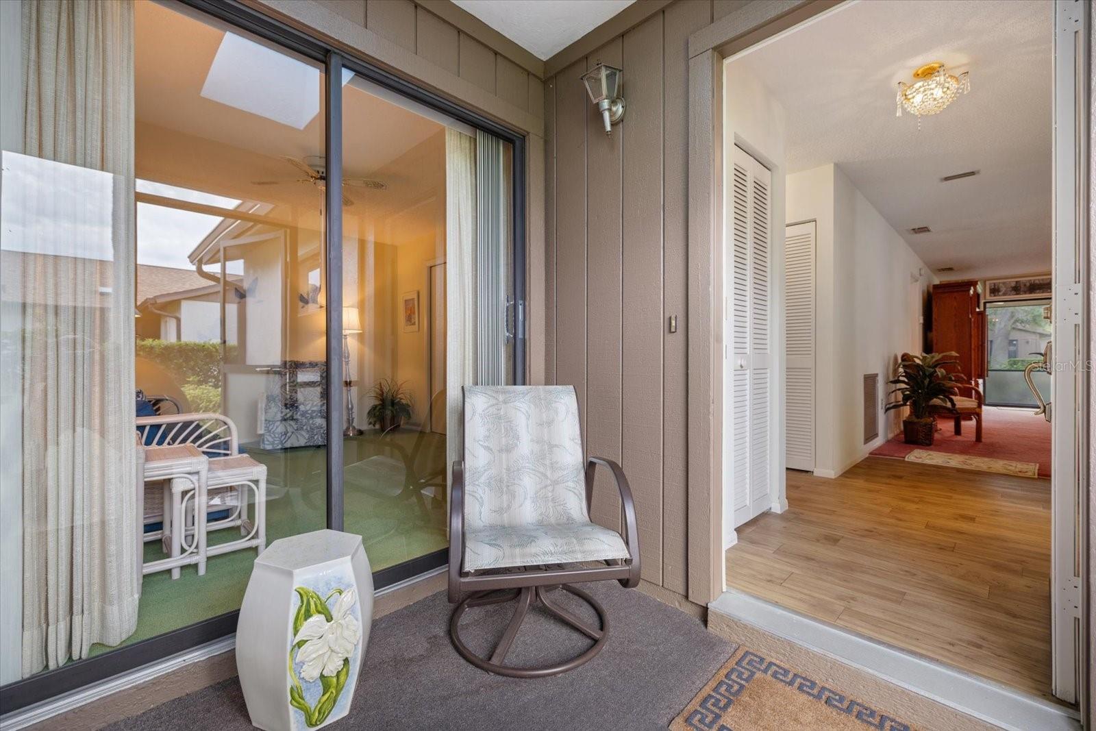 462 OAK HILL CIR #5, SARASOTA, FL, 34232