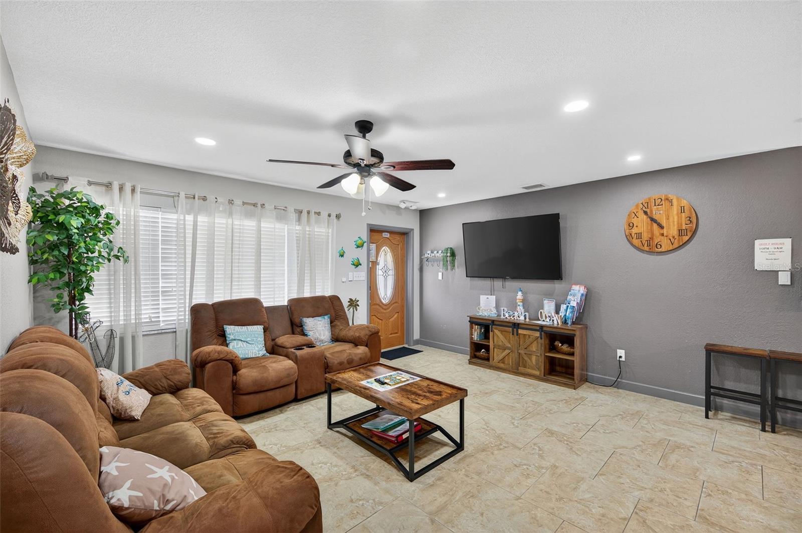 1576 ROSERY RD NE, LARGO, FL, 33770