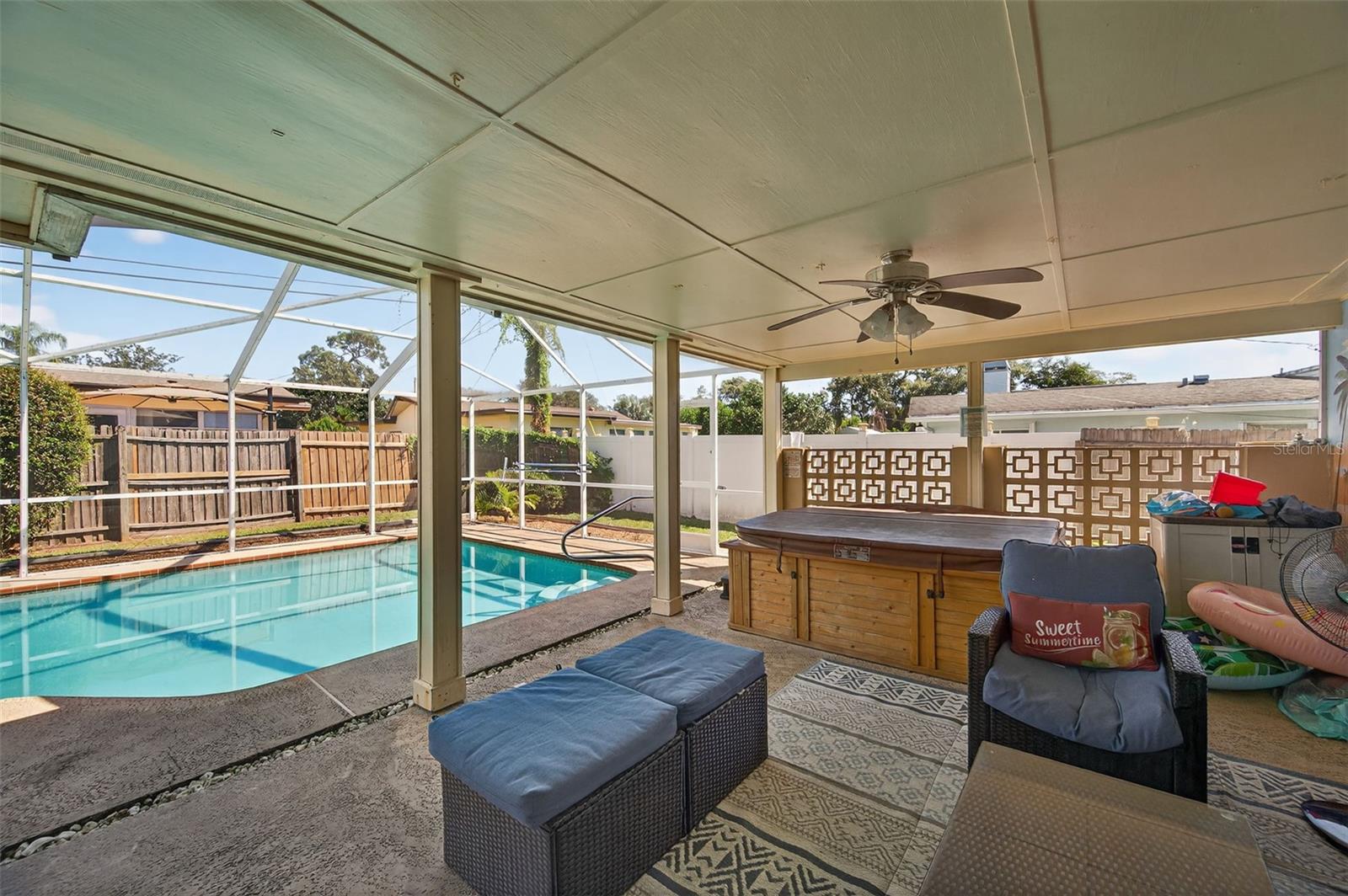 1576 ROSERY RD NE, LARGO, FL, 33770