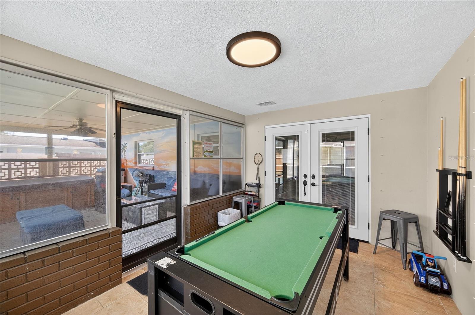 1576 ROSERY RD NE, LARGO, FL, 33770