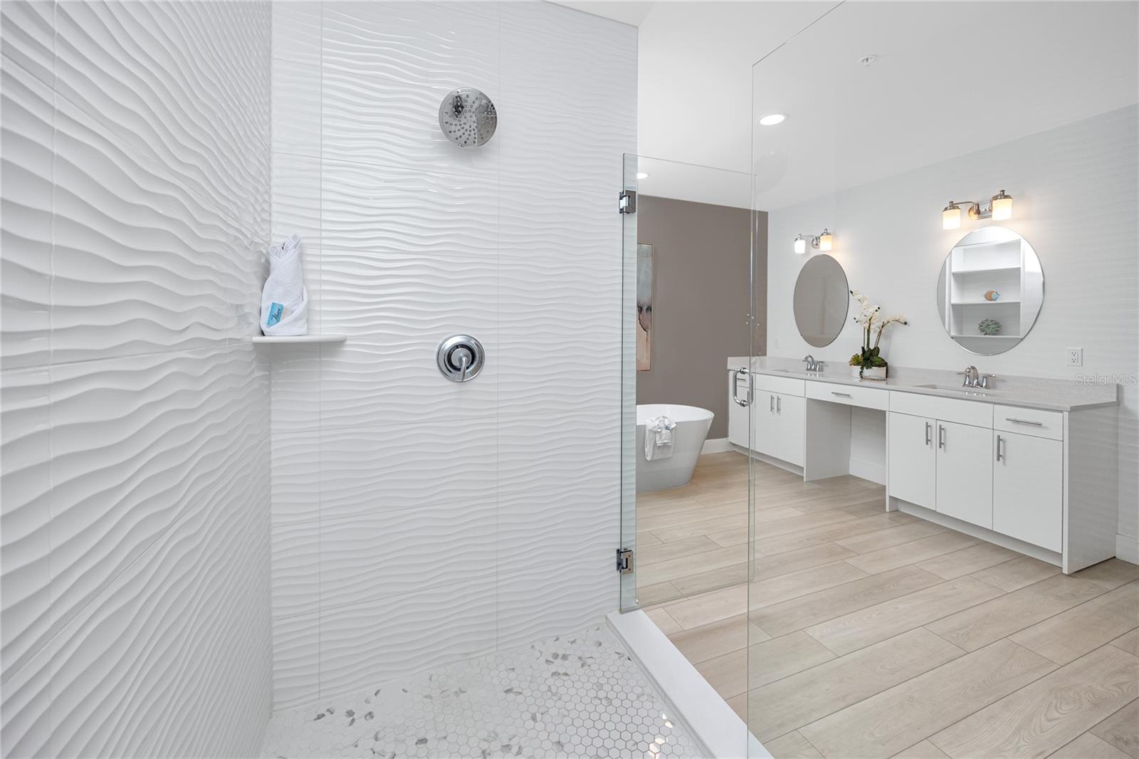 300 150TH AVE #305, MADEIRA BEACH, FL, 33708