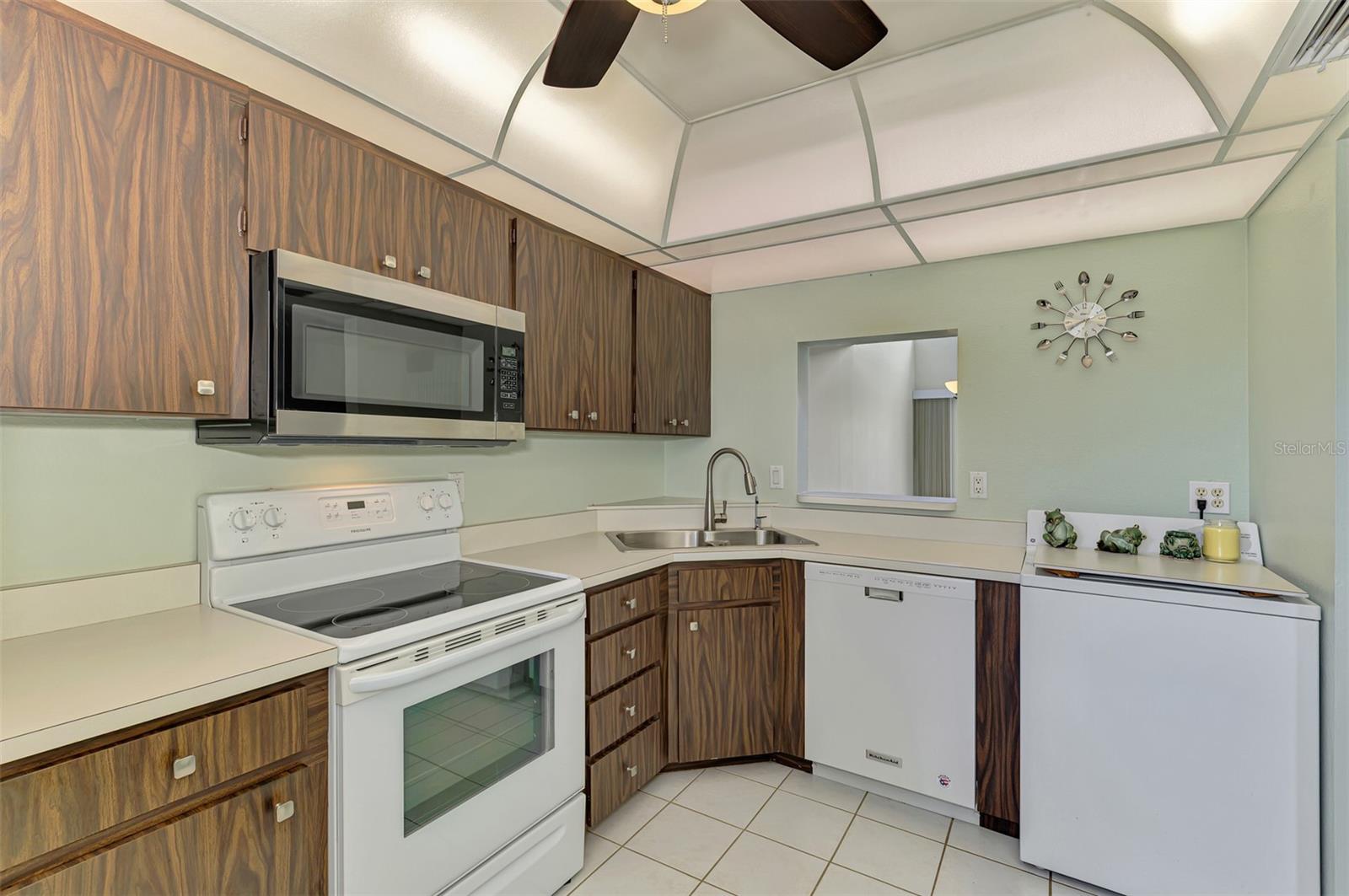 725 CAPRI ISLES BLVD #725, VENICE, FL, 34292