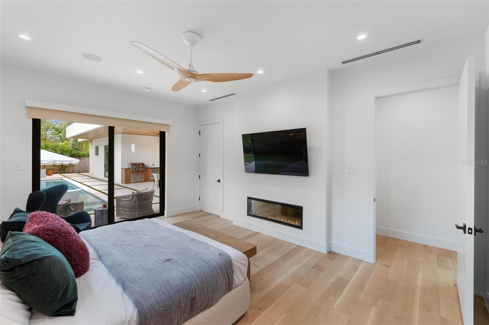 A4664056 Property Photo