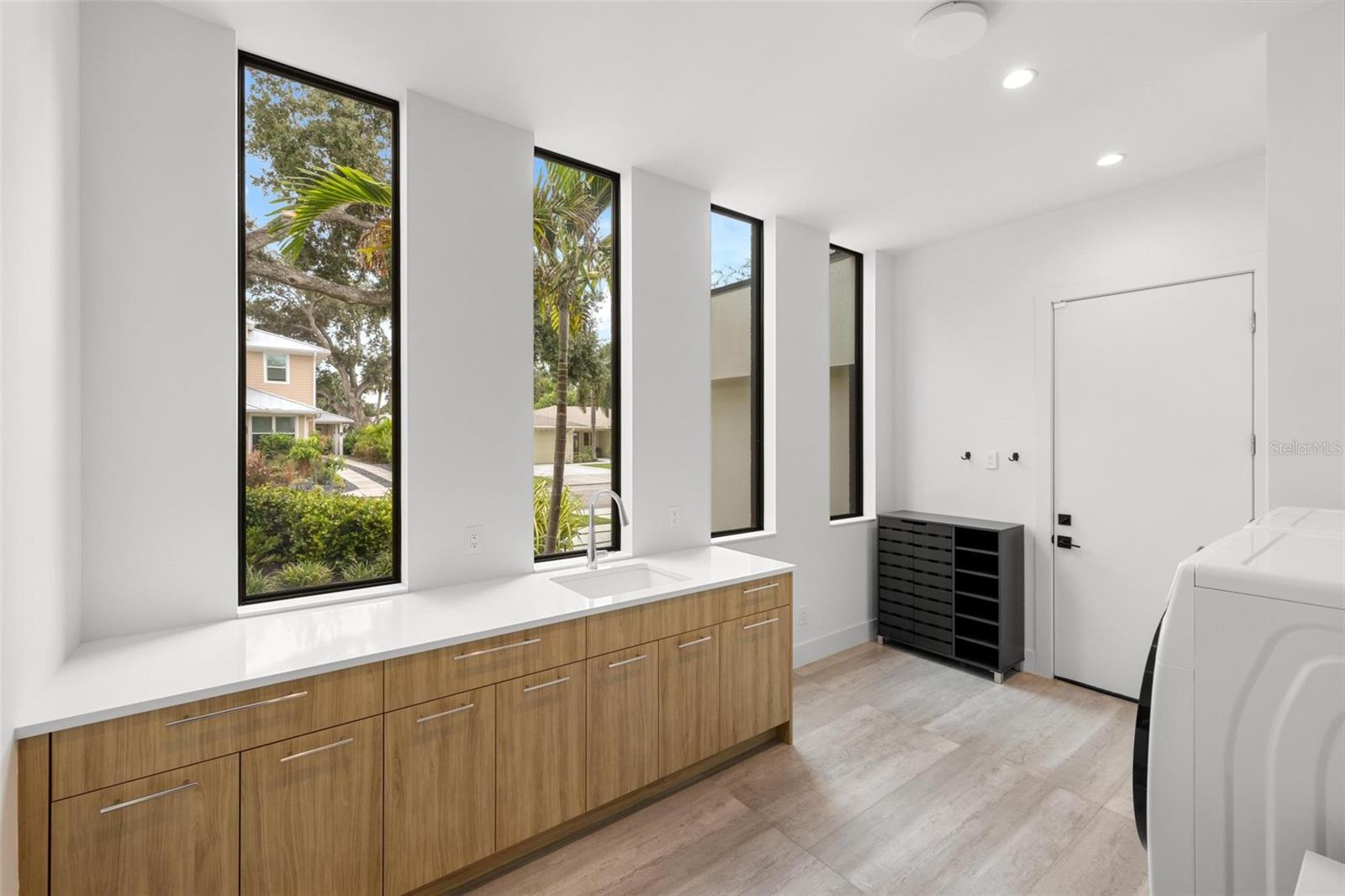 A4664056 Property Photo