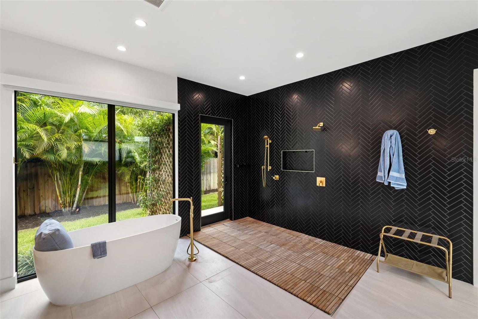A4664056 Property Photo