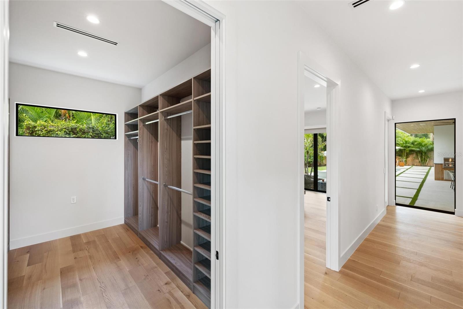 A4664056 Property Photo