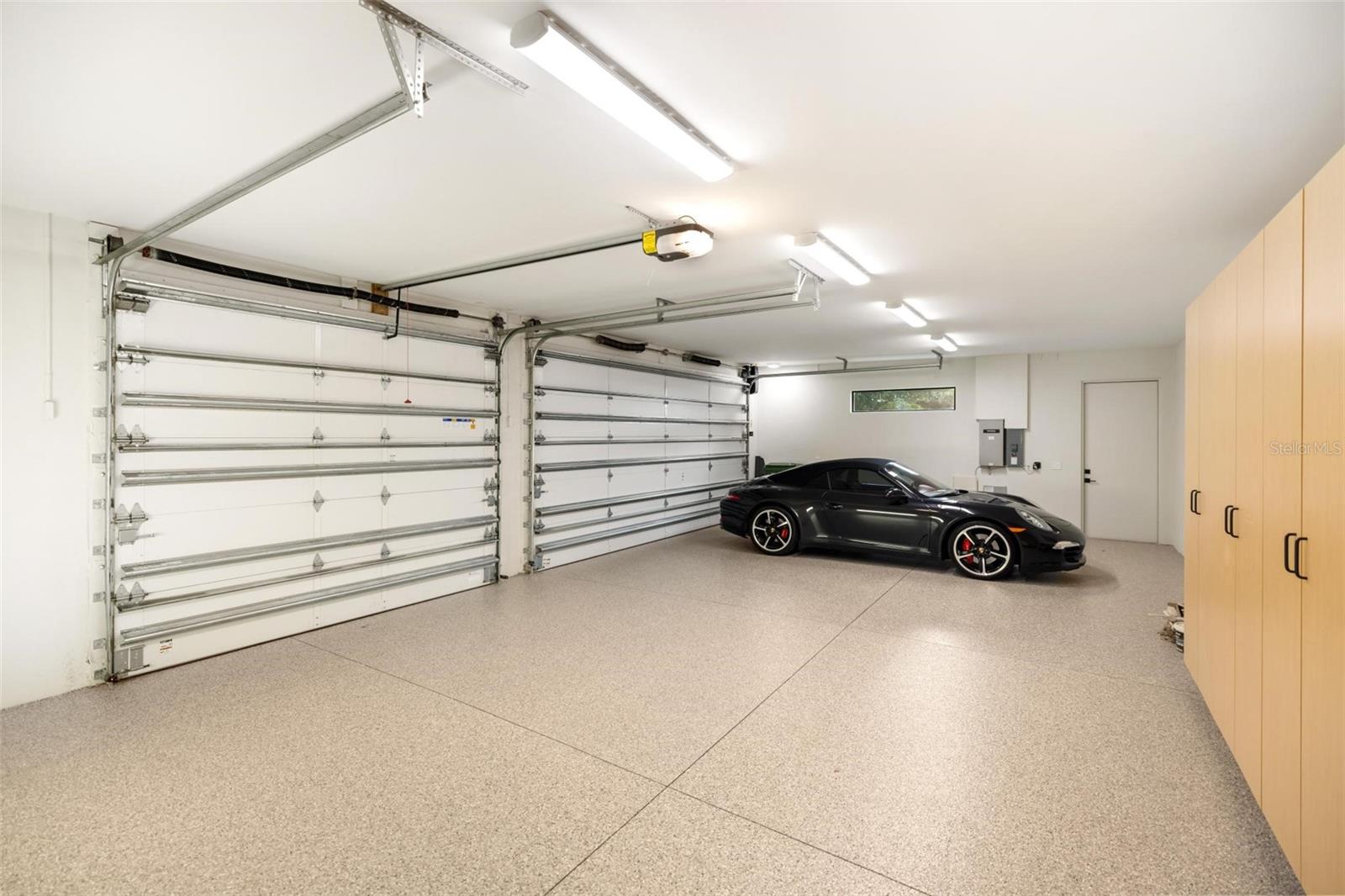 A4664056 Property Photo