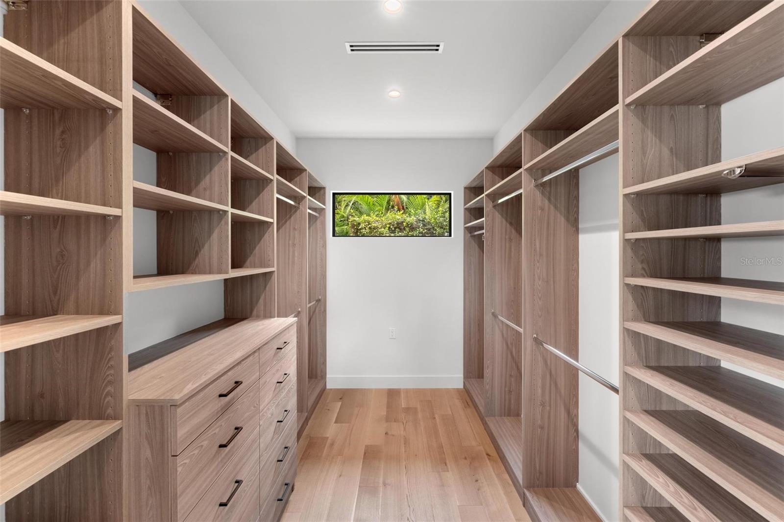 A4664056 Property Photo