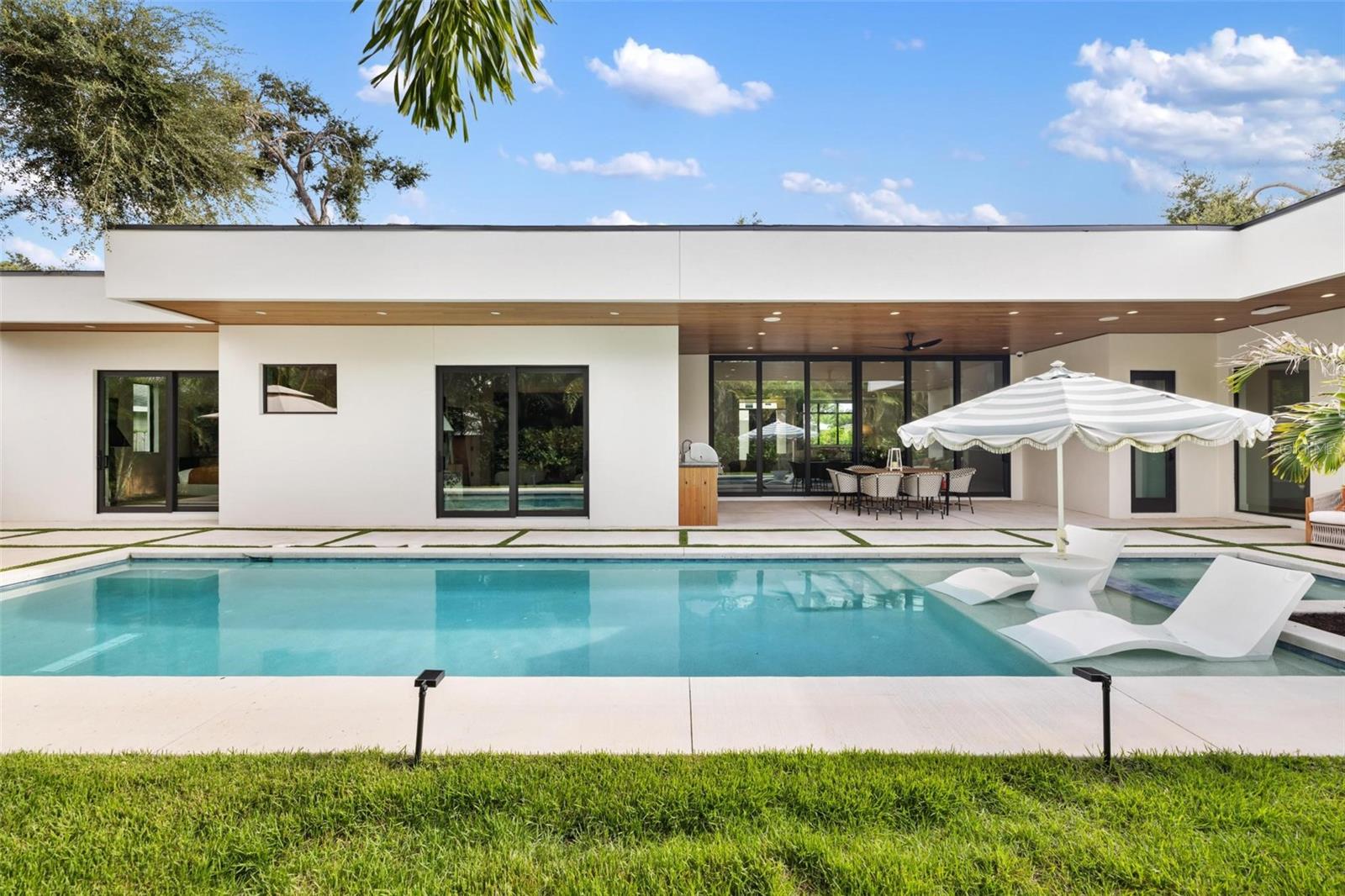 A4664056 Property Photo