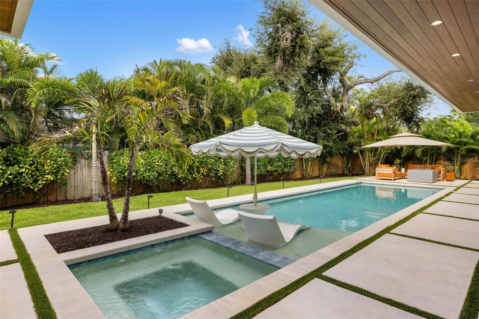 A4664056 Property Photo
