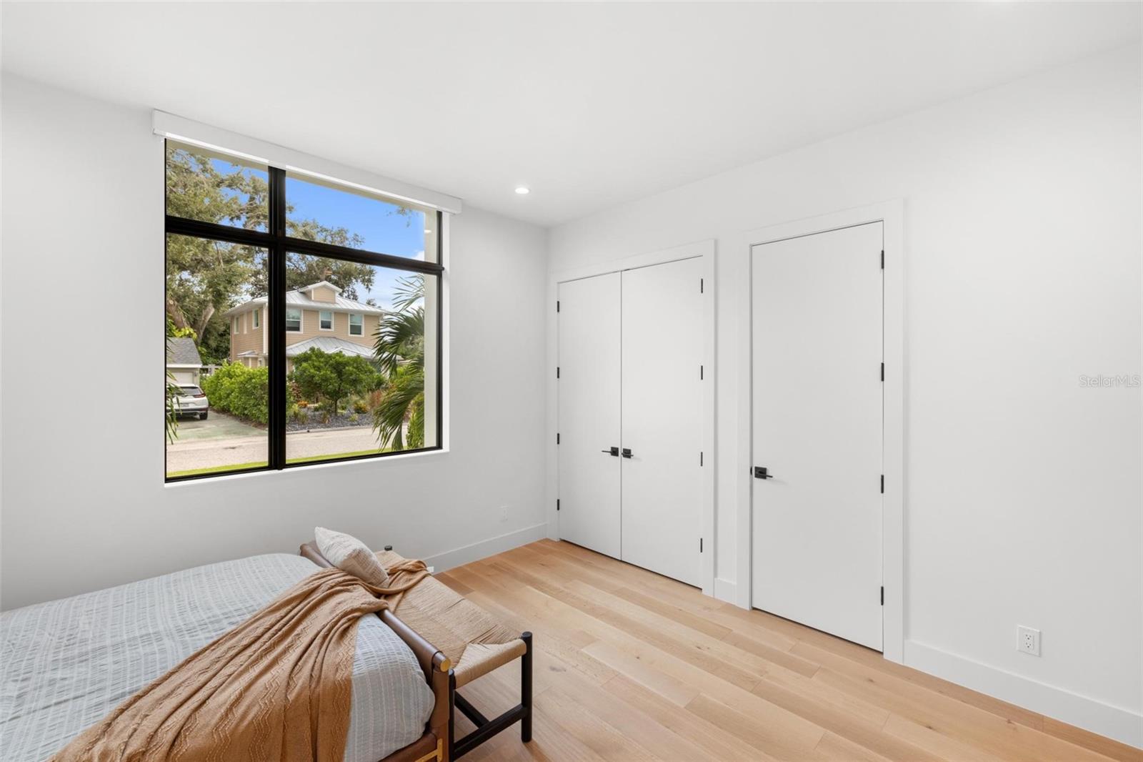 A4664056 Property Photo