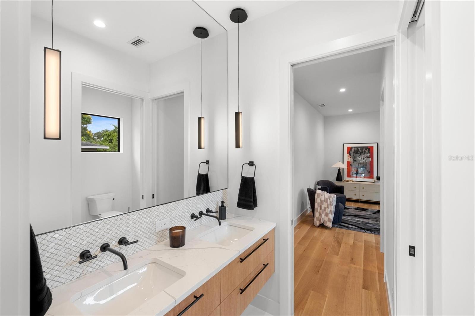 A4664056 Property Photo