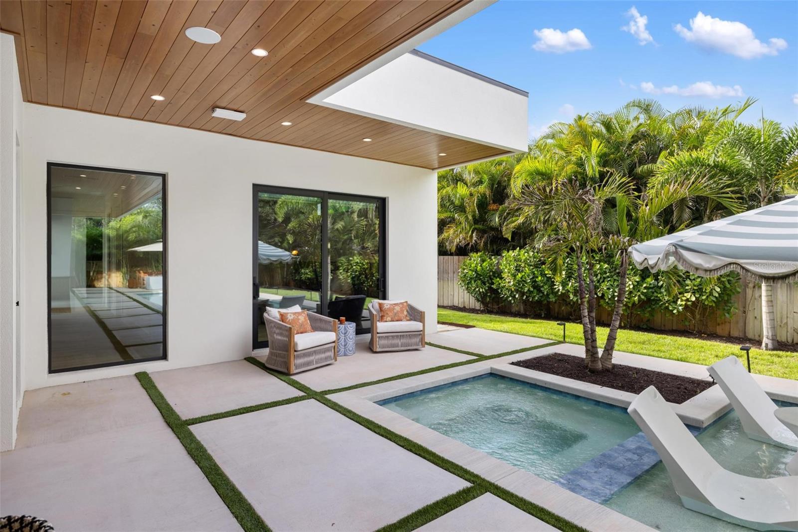 A4664056 Property Photo