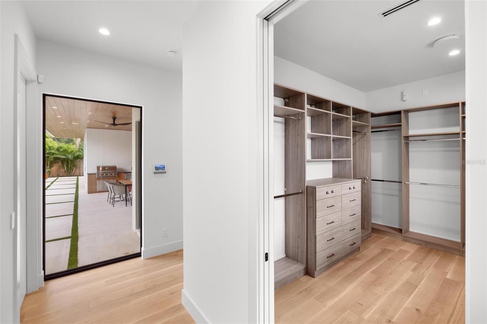 A4664056 Property Photo
