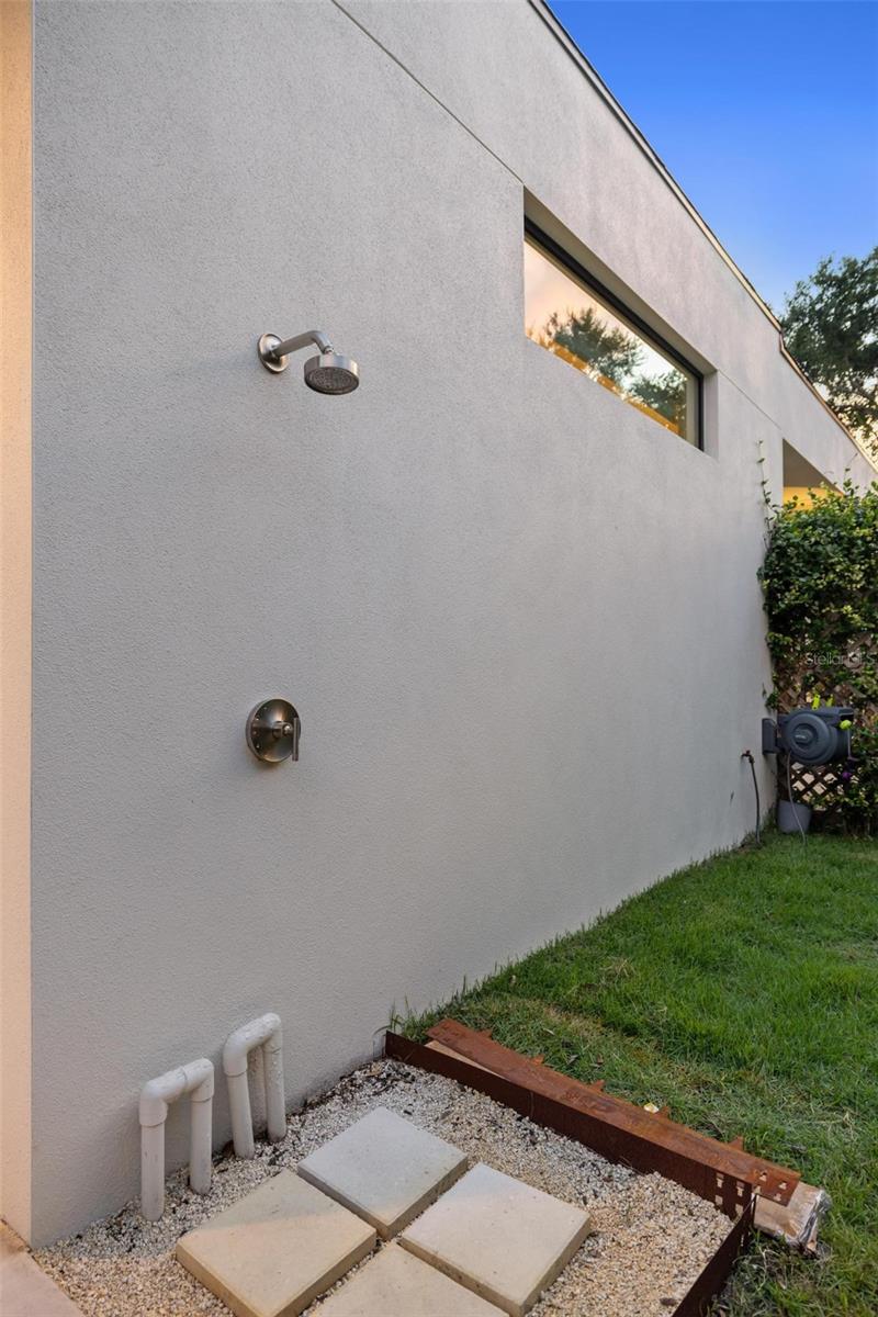 A4664056 Property Photo