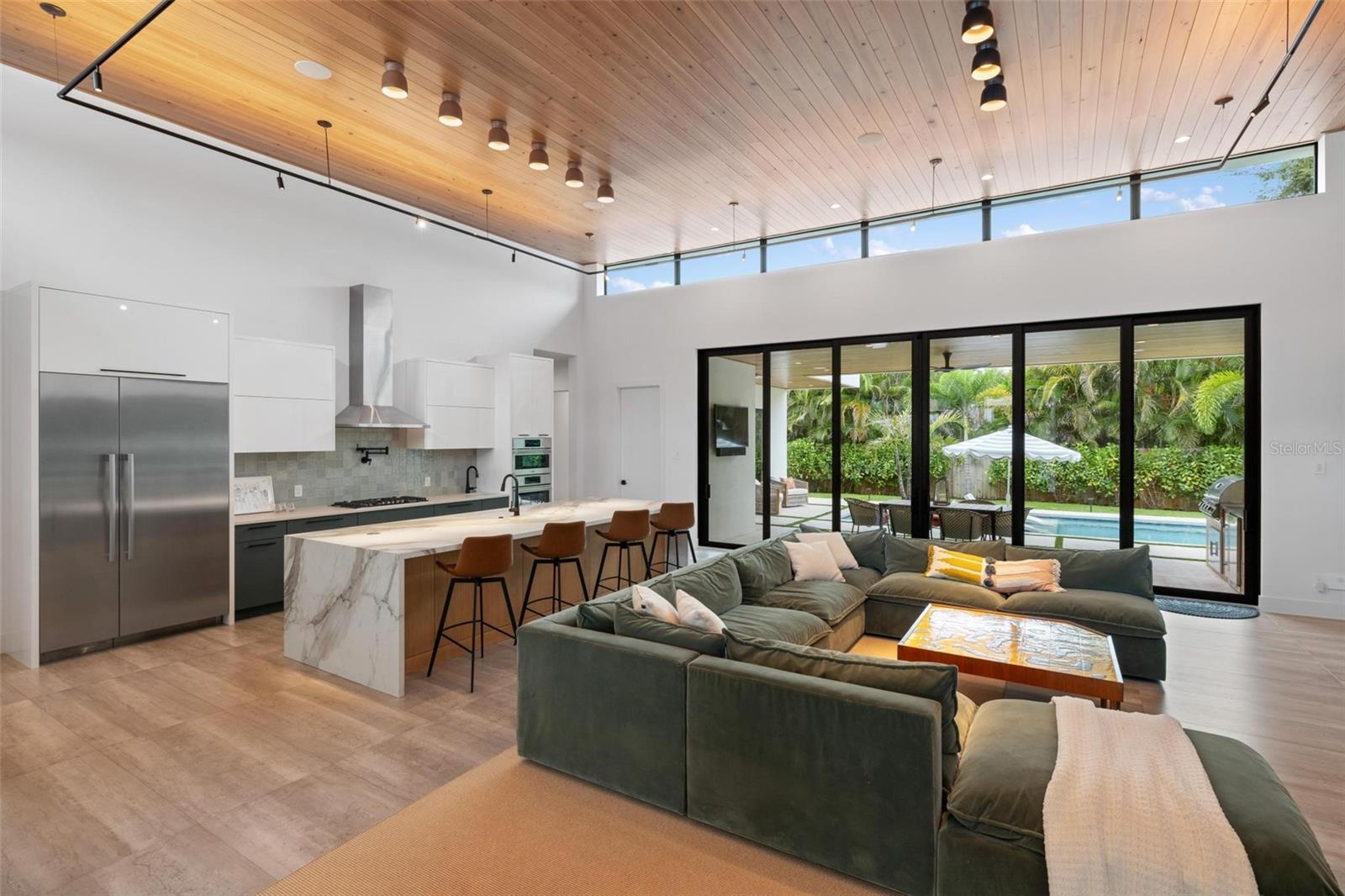 A4664056 Property Photo