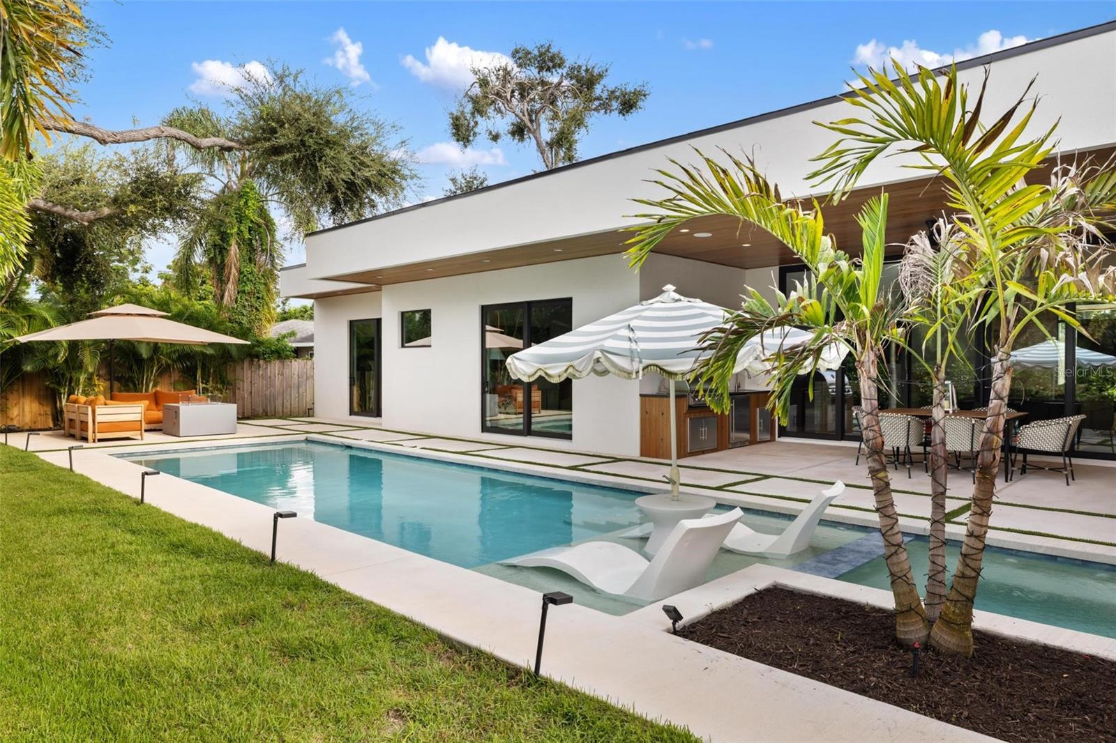 A4664056 Property Photo