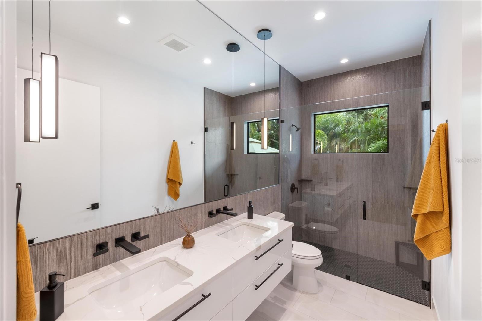 A4664056 Property Photo