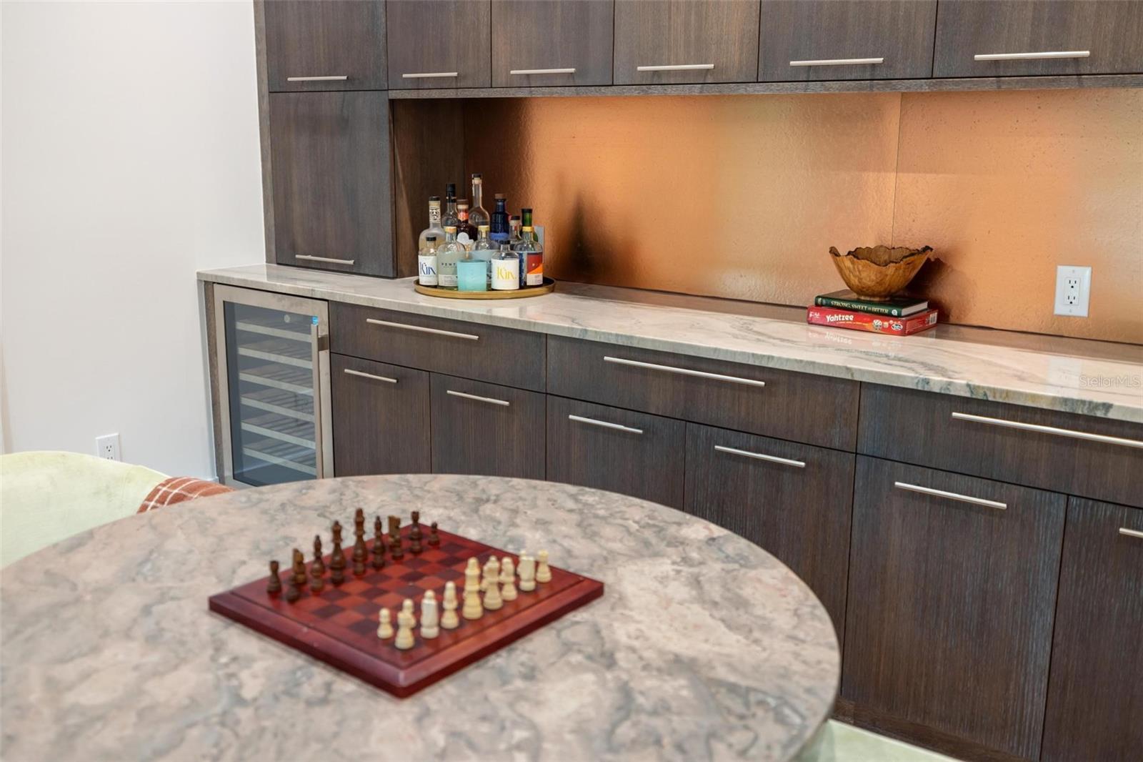 A4664056 Property Photo