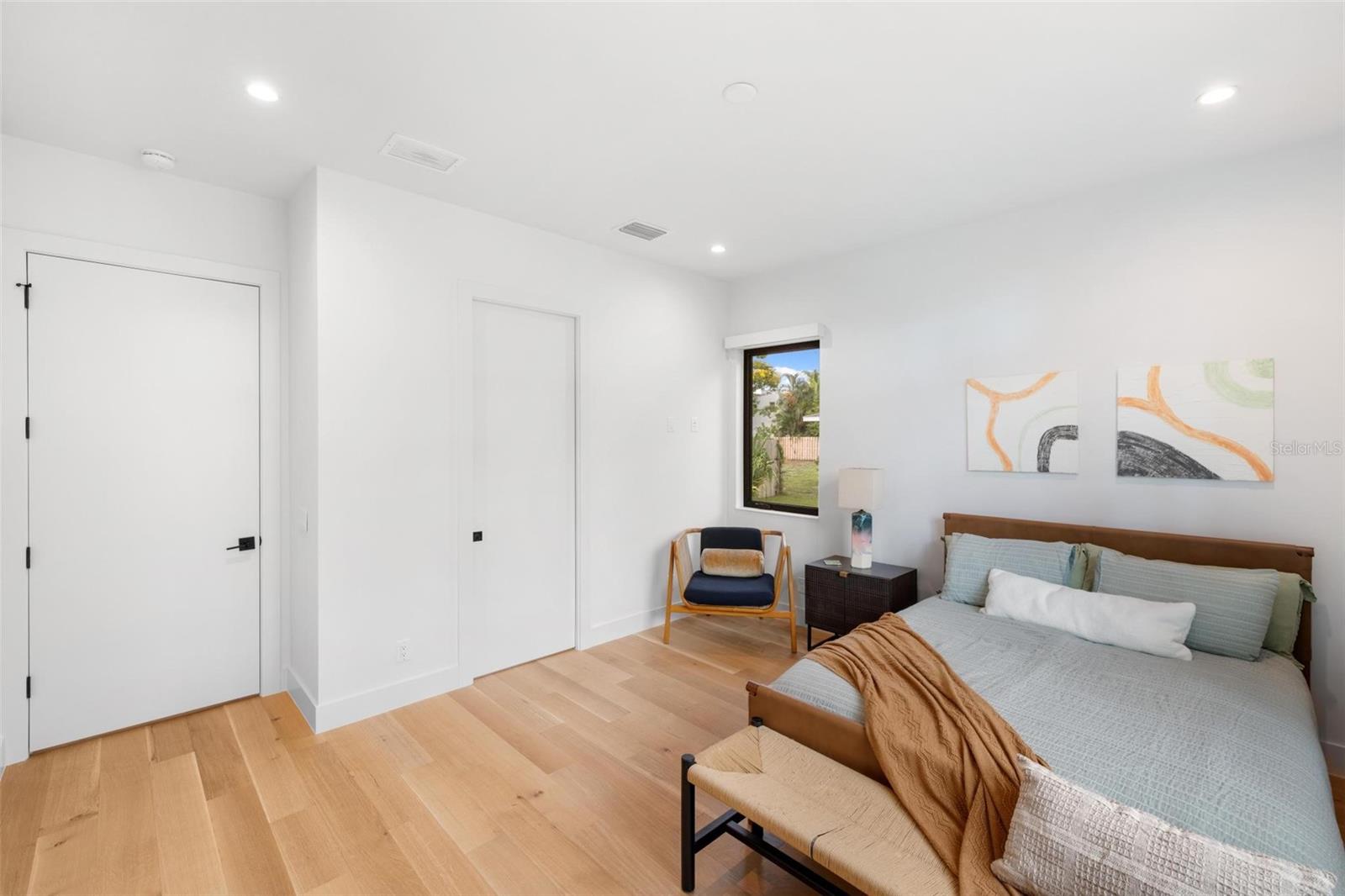 A4664056 Property Photo