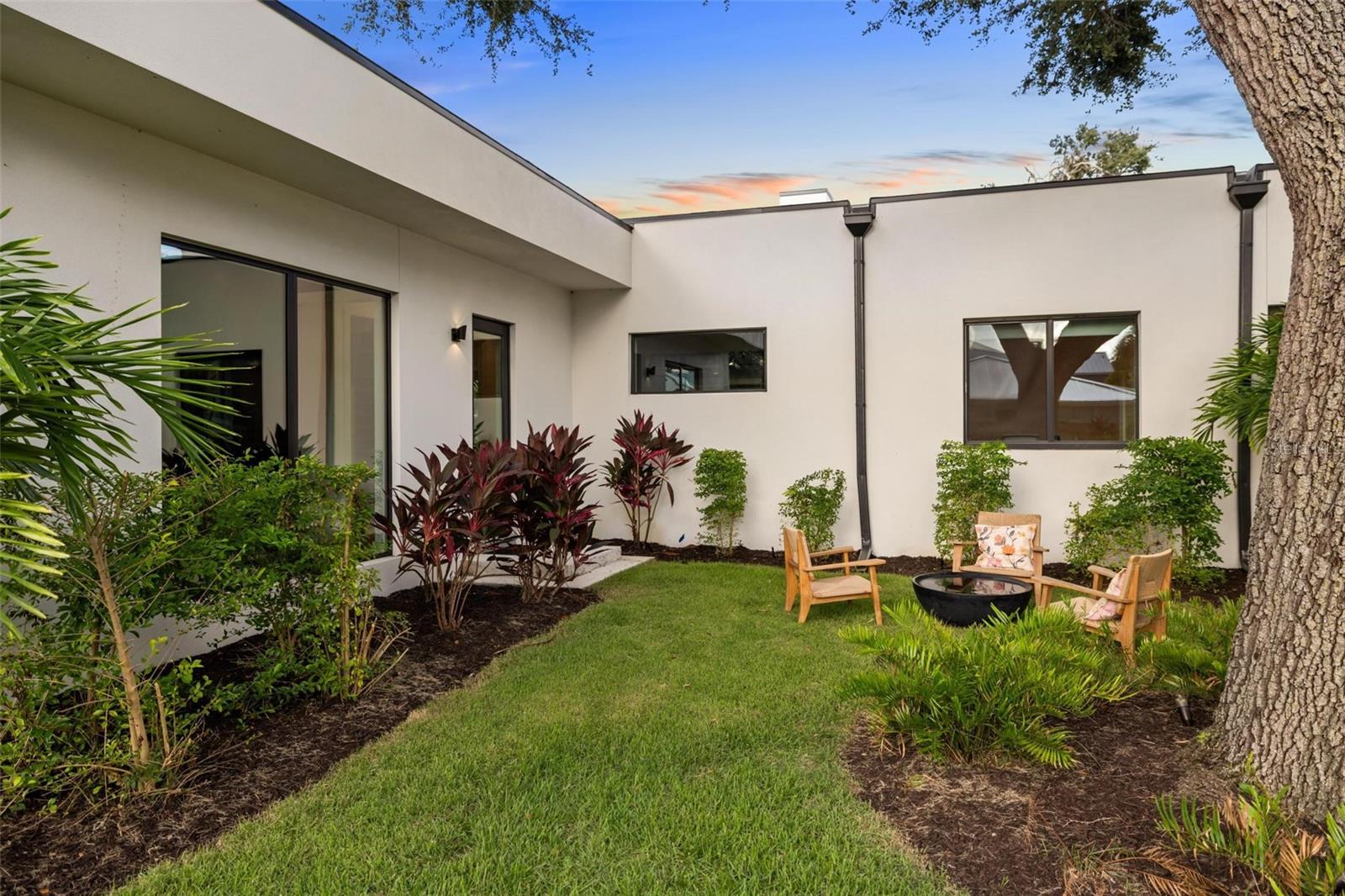 A4664056 Property Photo