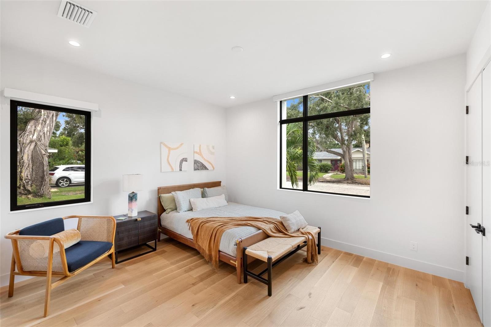 A4664056 Property Photo