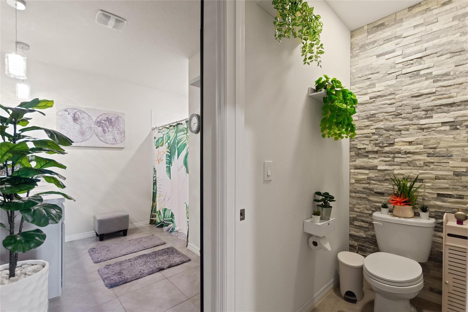 2769 GRAND CENTRAL AVE, TAVARES, FL, 32778