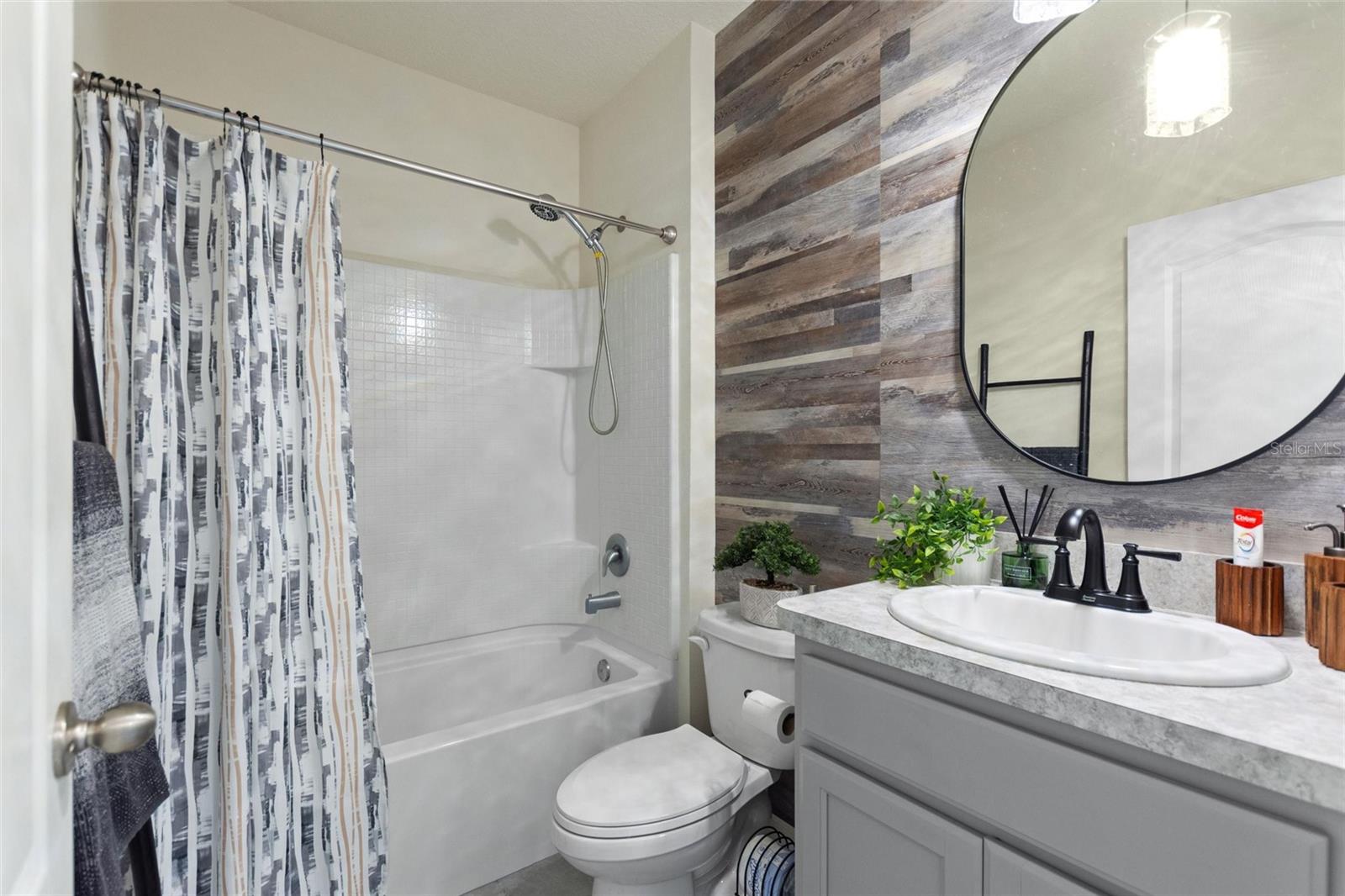 2769 GRAND CENTRAL AVE, TAVARES, FL, 32778