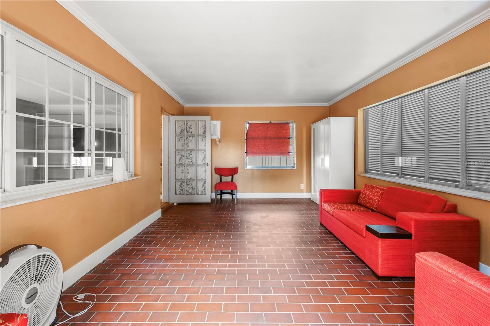 2670 PINELLAS POINT DR S, ST PETERSBURG, FL, 33712