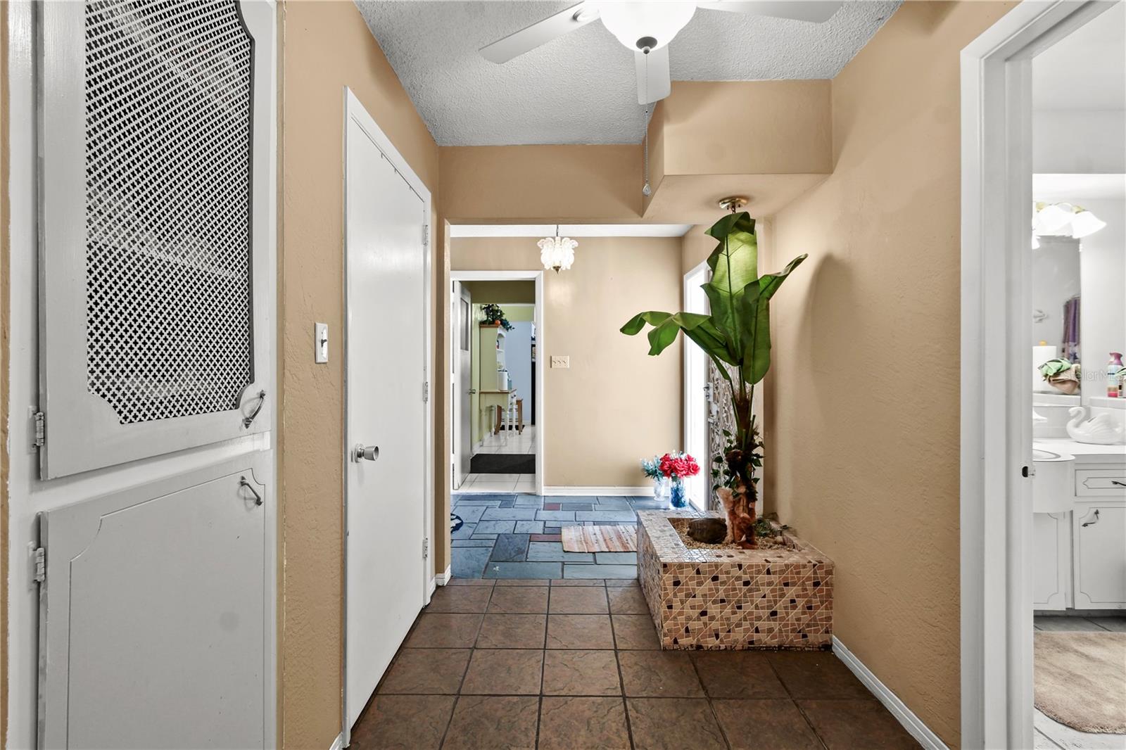 2670 PINELLAS POINT DR S, ST PETERSBURG, FL, 33712