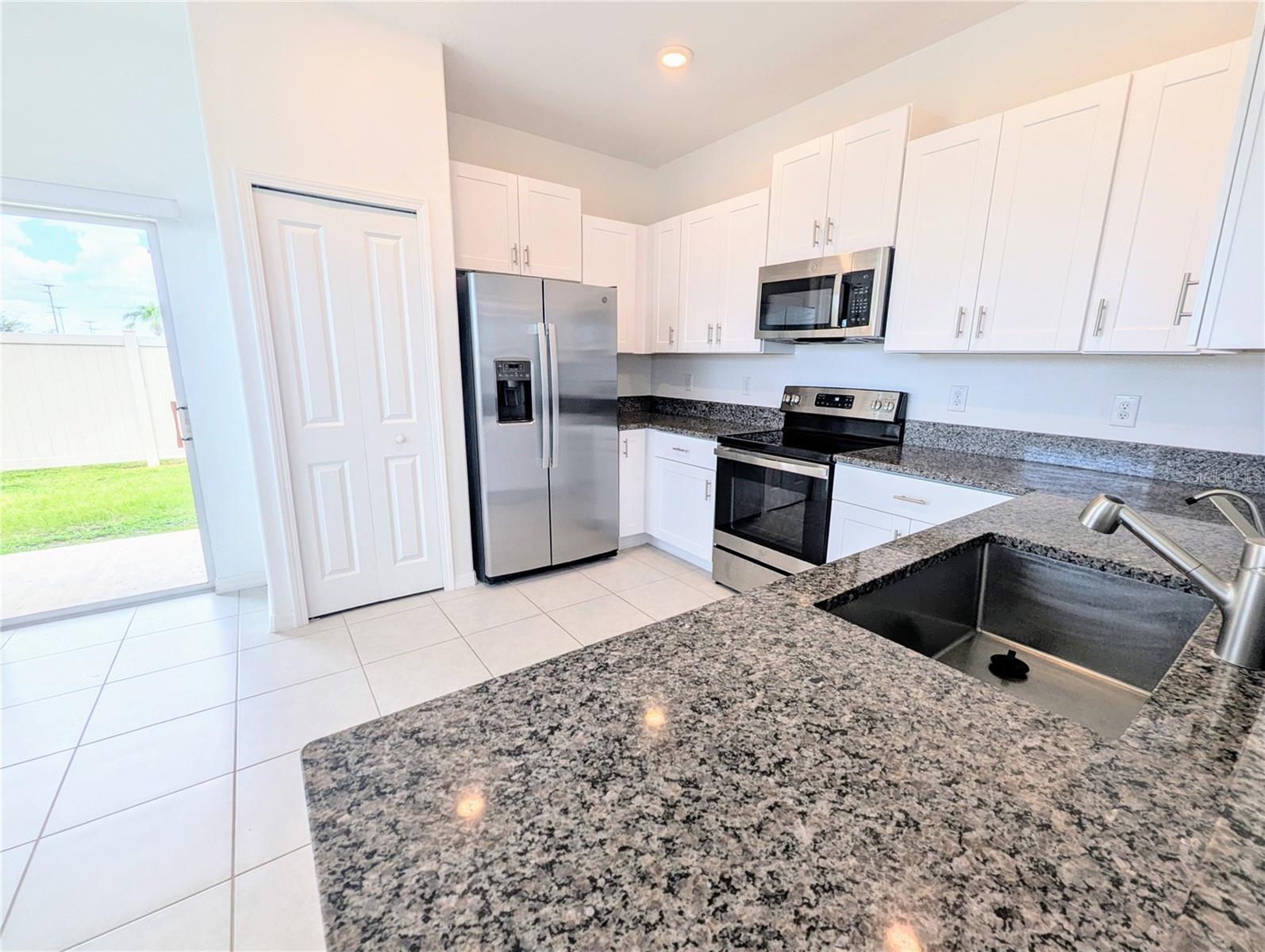 32001 POWDERPUFF MIMOSA DR, SAN ANTONIO, FL, 33576