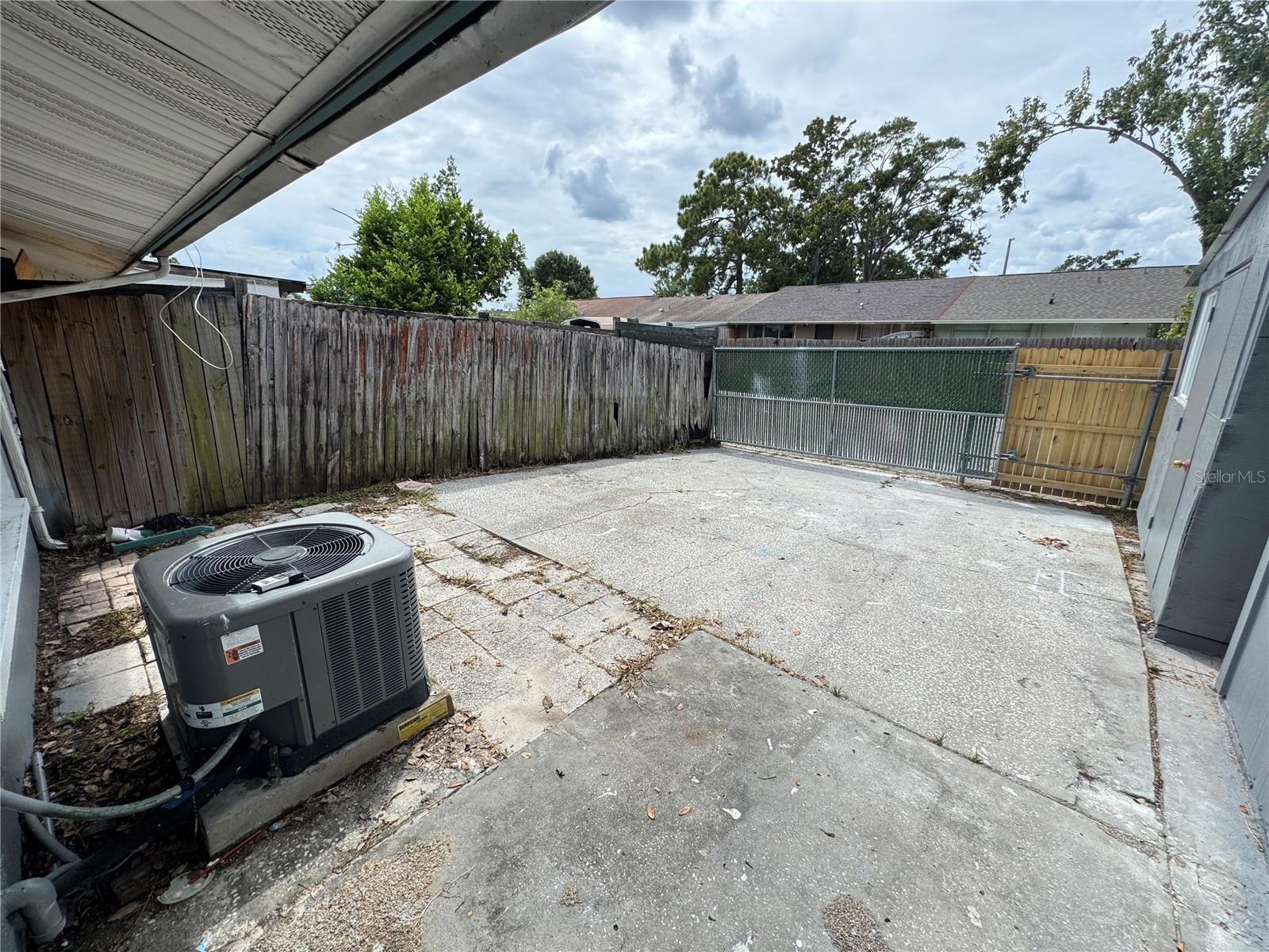 8508 PINEHURST DR, TAMPA, FL, 33615