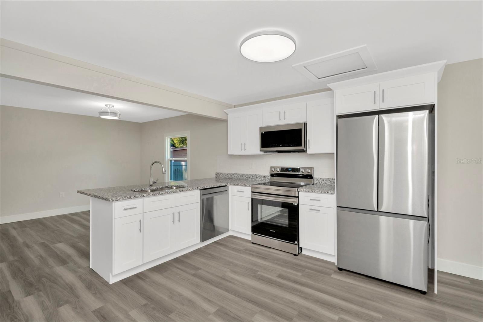 8306 N ORLEANS AVE, TAMPA, FL, 33604