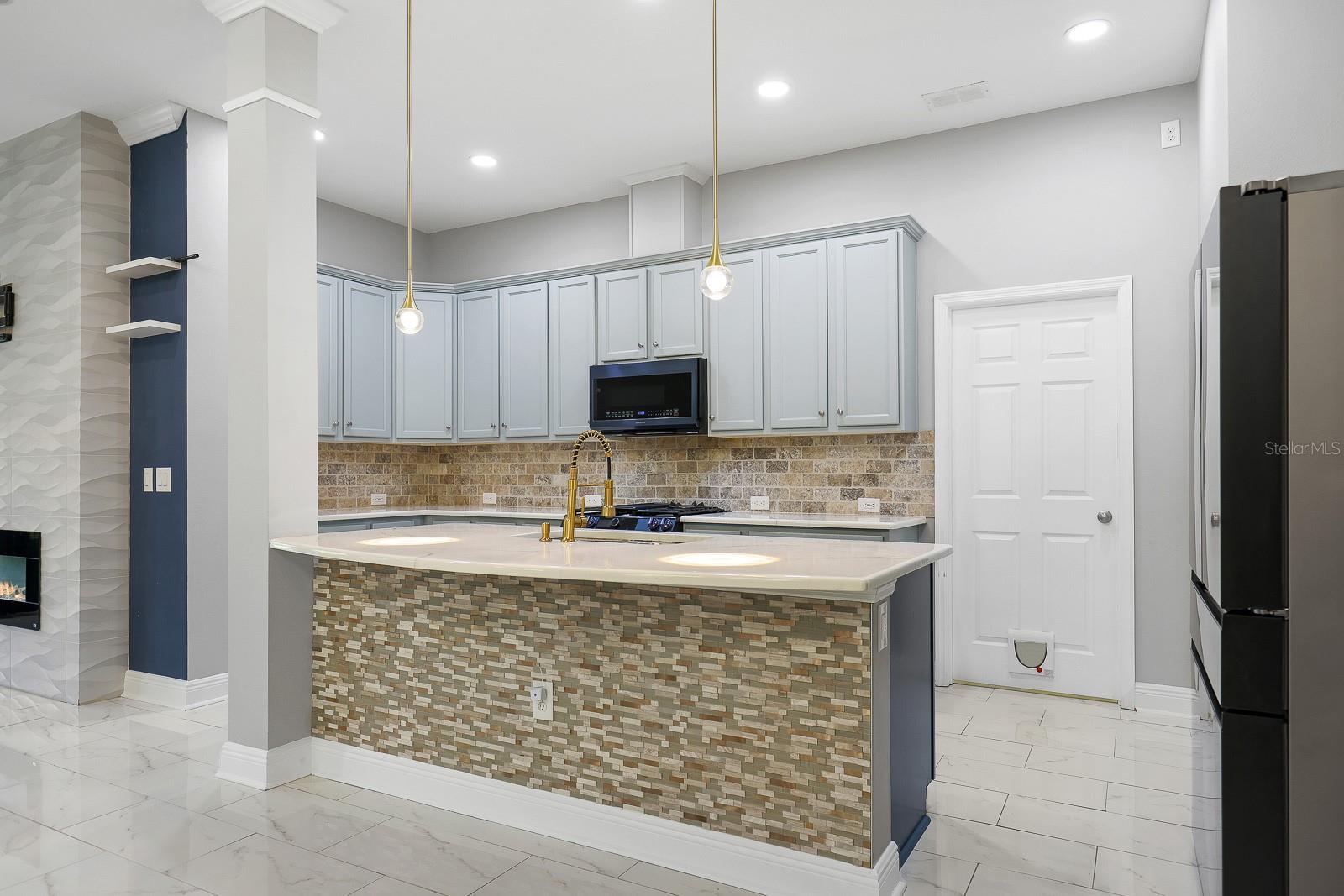 14310 BARRINGTON STOWERS DR, LITHIA, FL, 33547