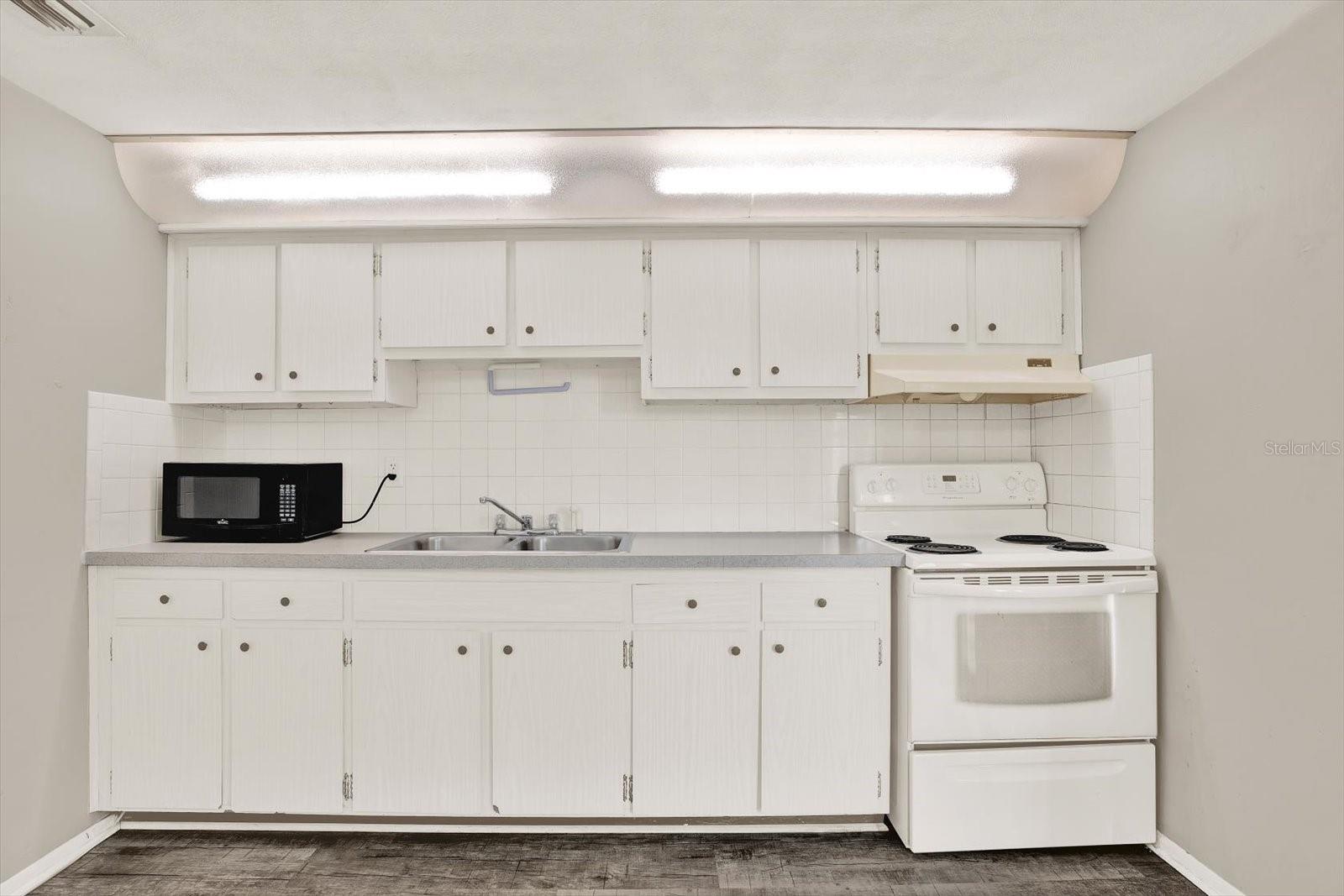 7201 RHINEBECK DR, PORT RICHEY, FL, 34668