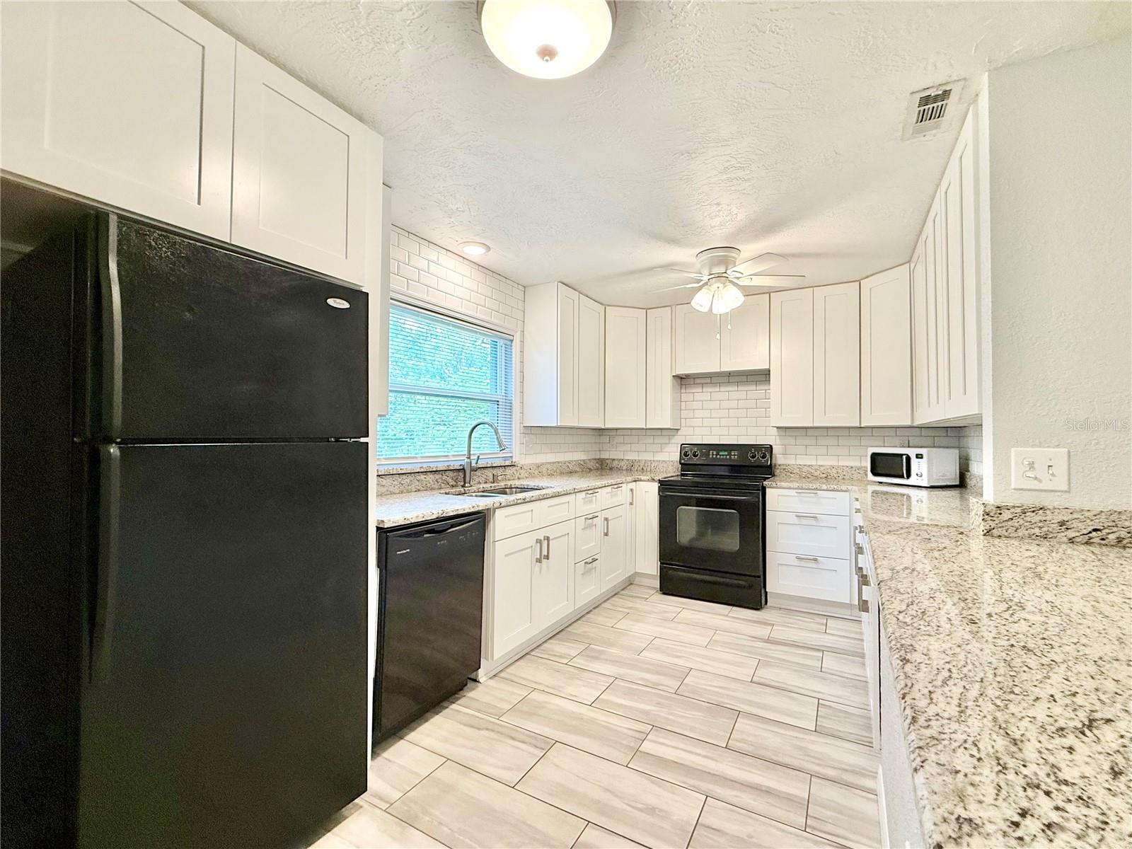 729 E GROVE PL, DELAND, FL, 32724