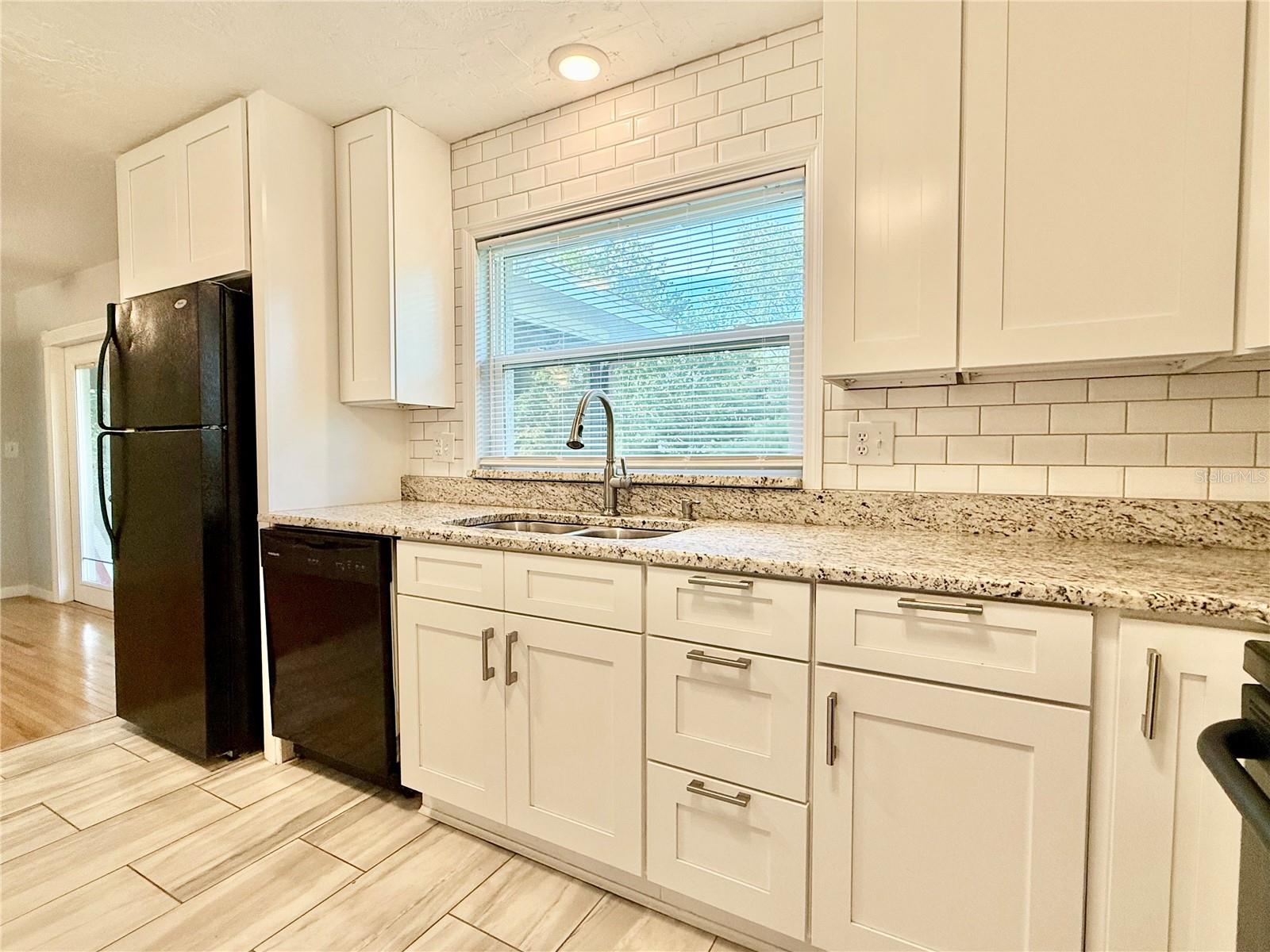 729 E GROVE PL, DELAND, FL, 32724