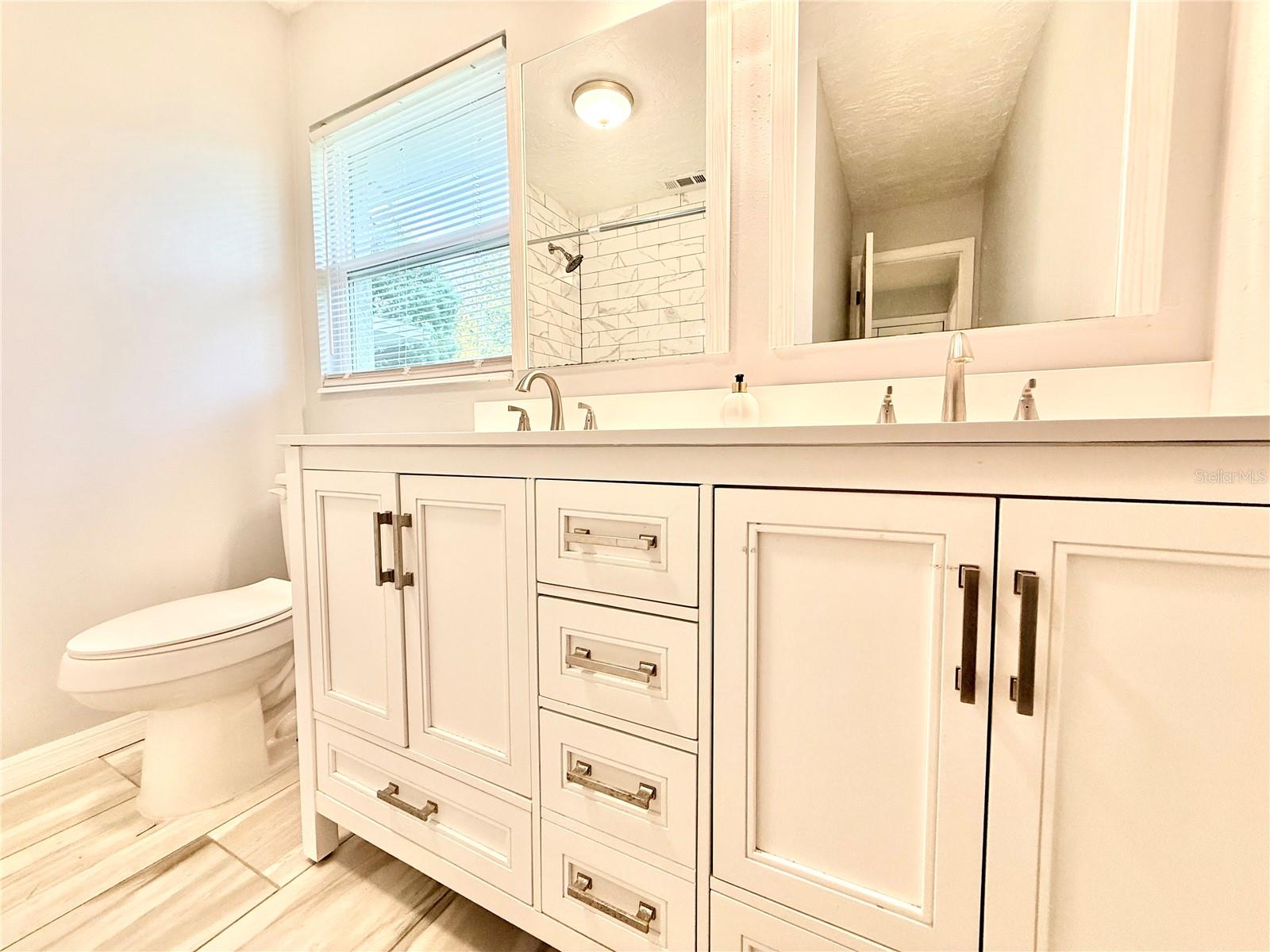 729 E GROVE PL, DELAND, FL, 32724