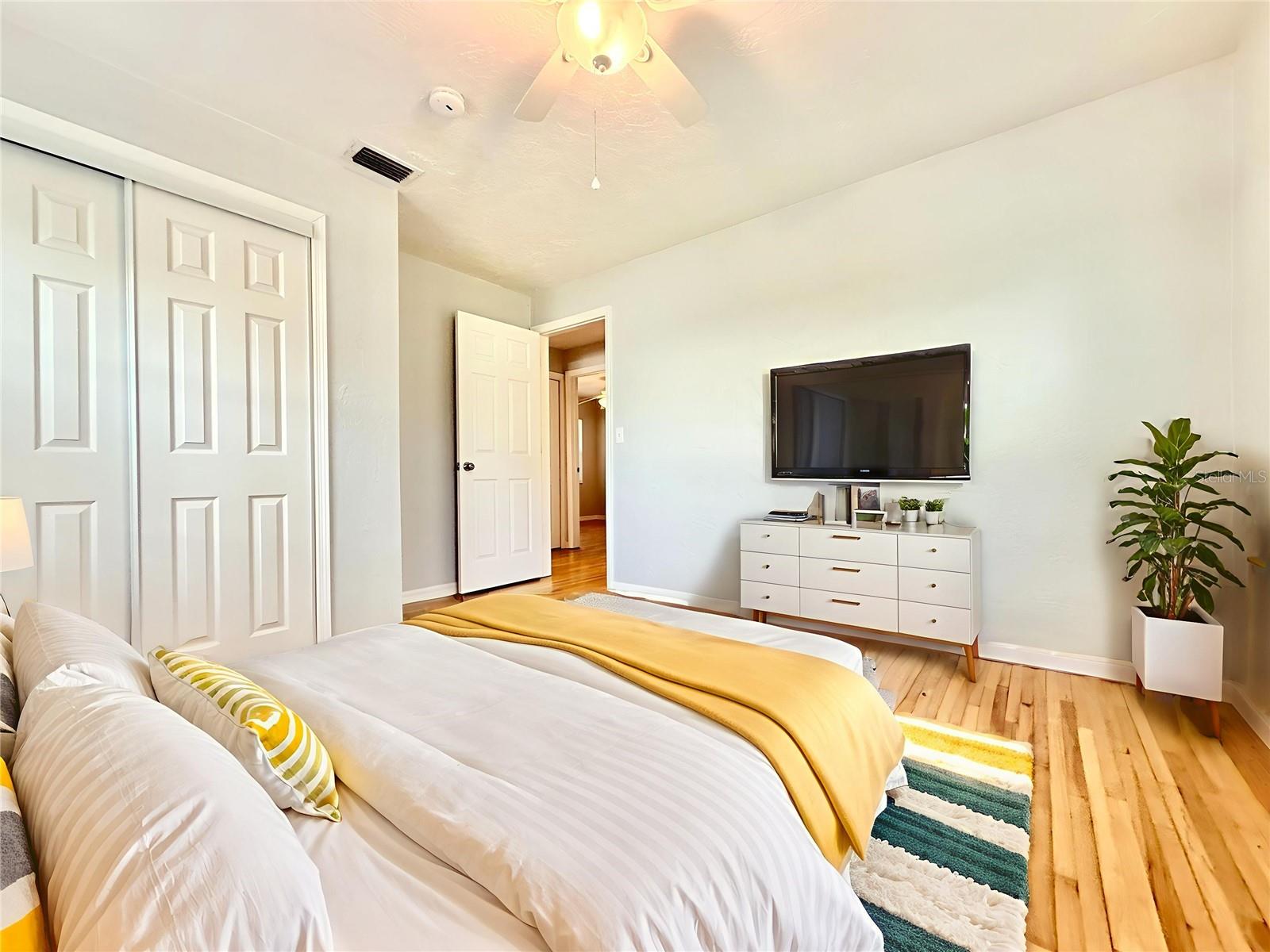 729 E GROVE PL, DELAND, FL, 32724