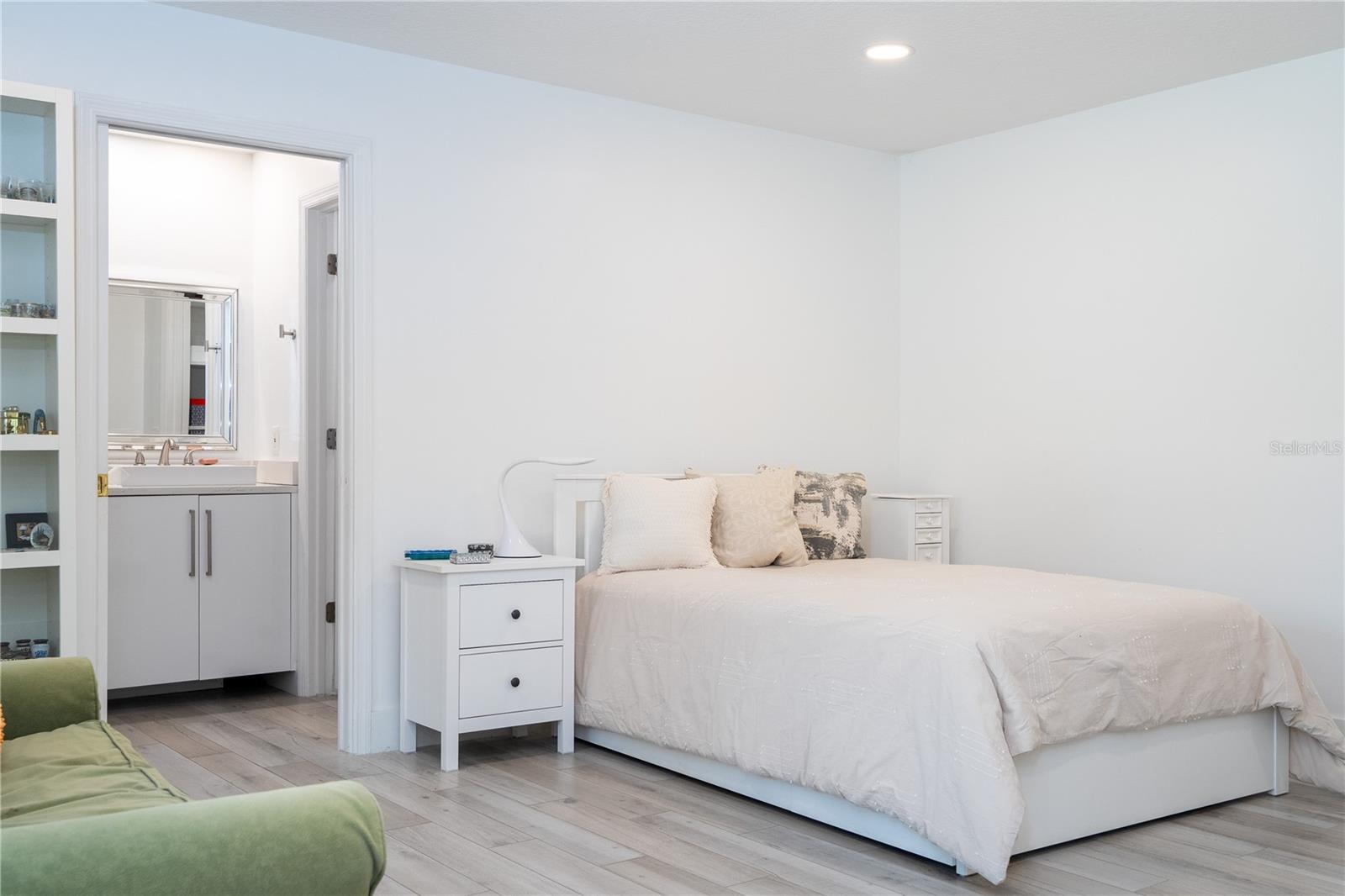 7902 S MARBELLA CT, ORLANDO, FL, 32836