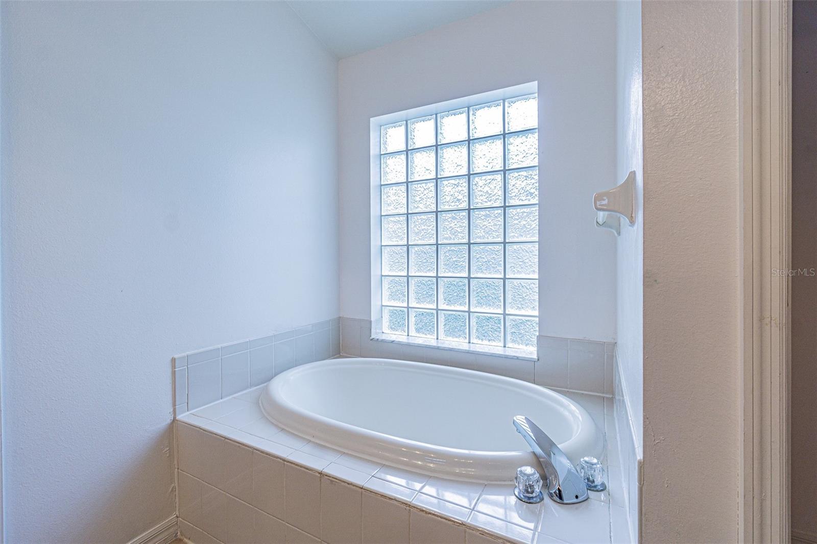 18024 ARBOR CREST DR, TAMPA, FL, 33647