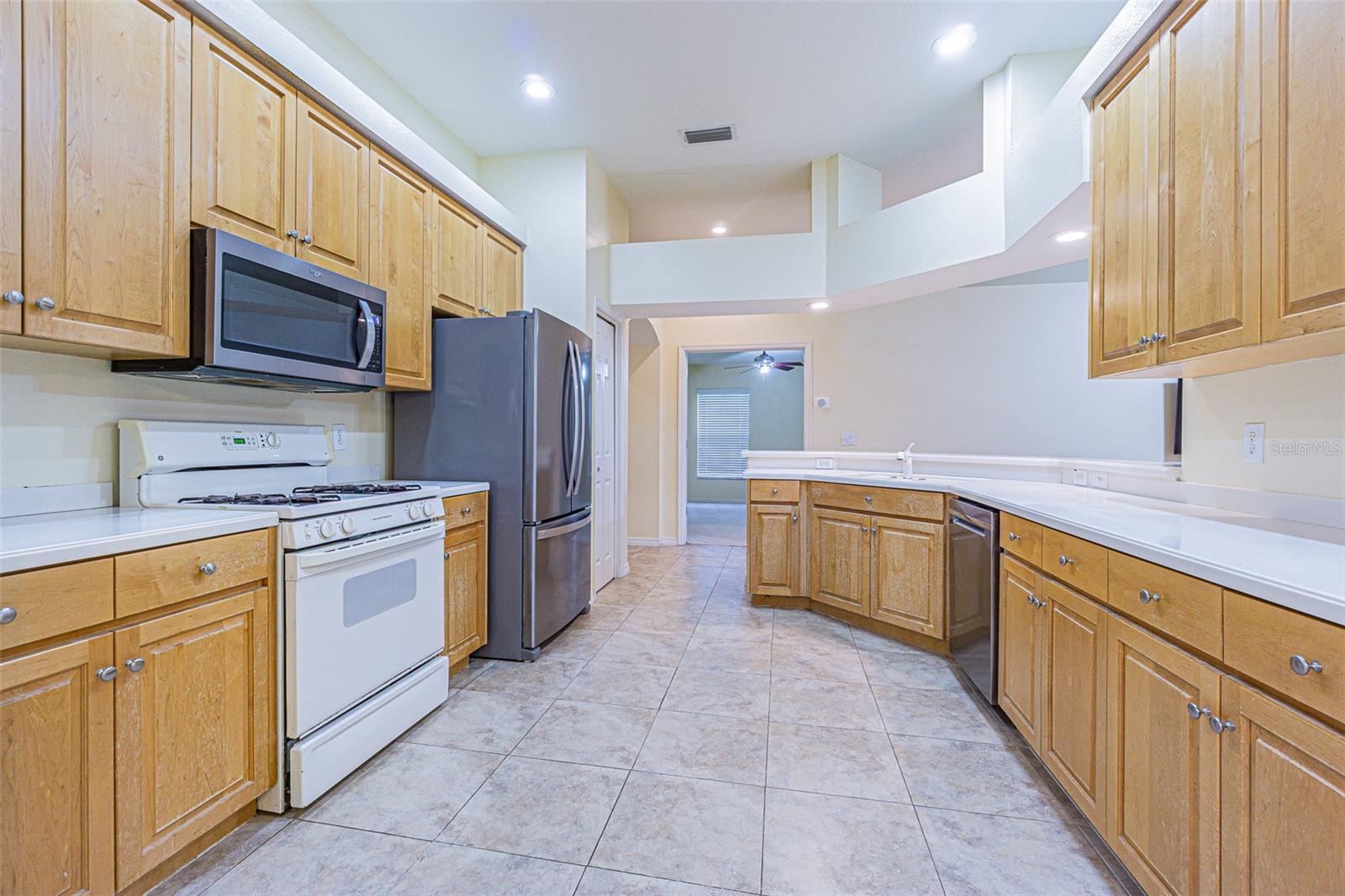 18024 ARBOR CREST DR, TAMPA, FL, 33647