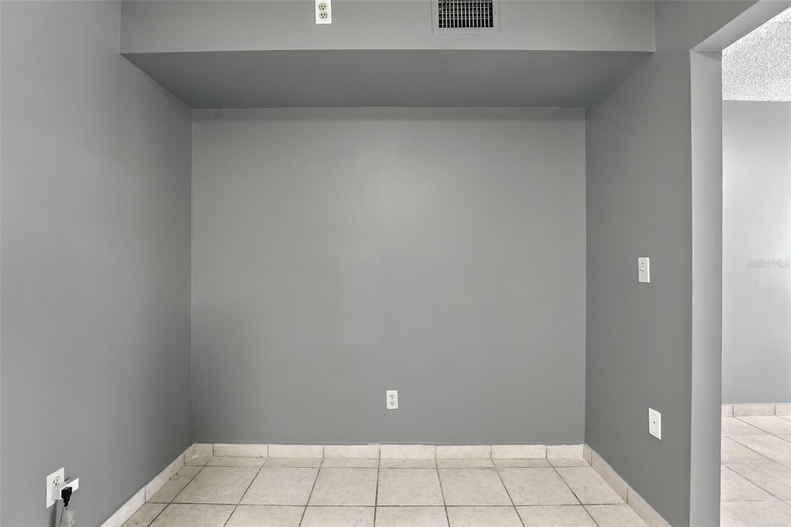 8201 SUN SPRING CIR #B1, ORLANDO, FL, 32825