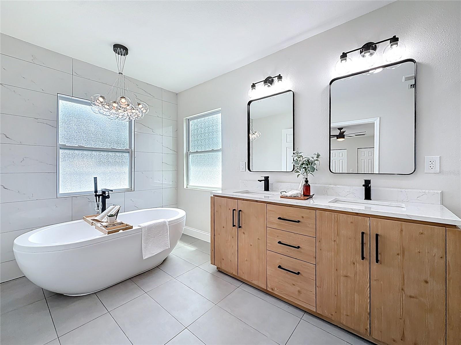 2999 LESLEE LAKE DR N, ST PETERSBURG, FL, 33713