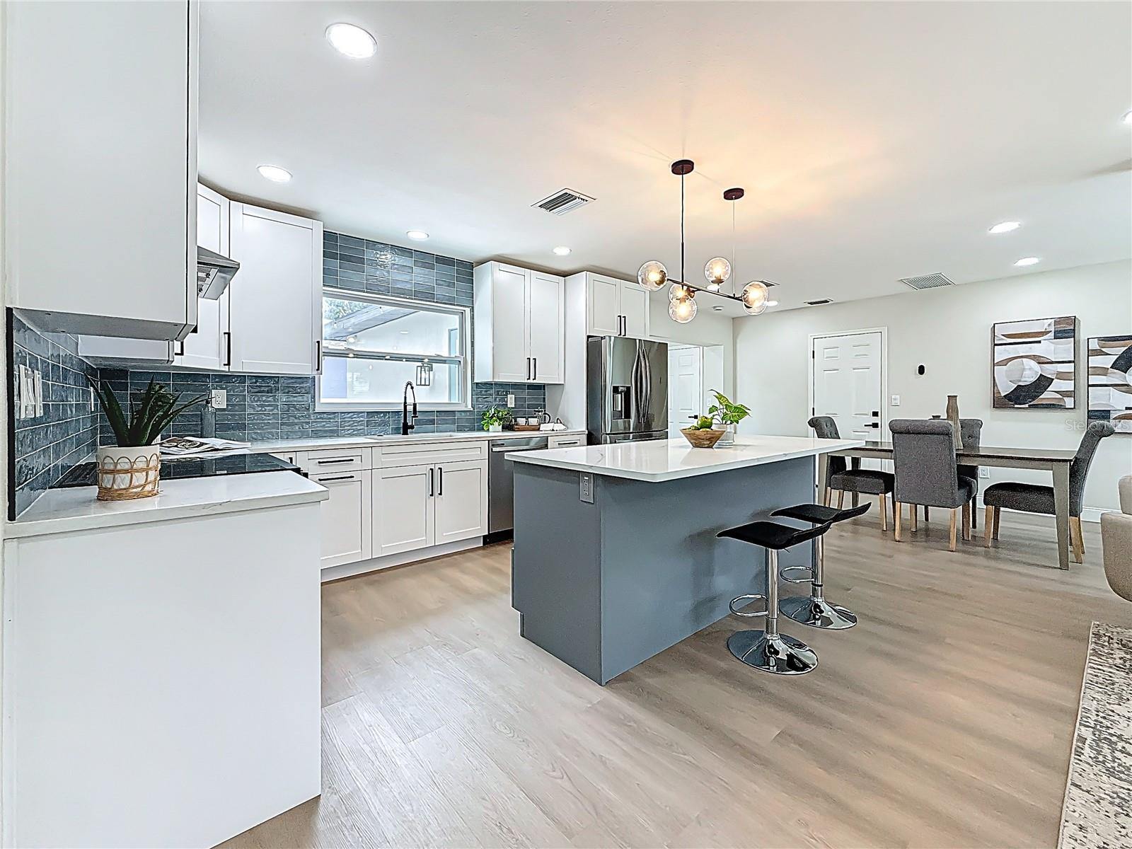 2999 LESLEE LAKE DR N, ST PETERSBURG, FL, 33713