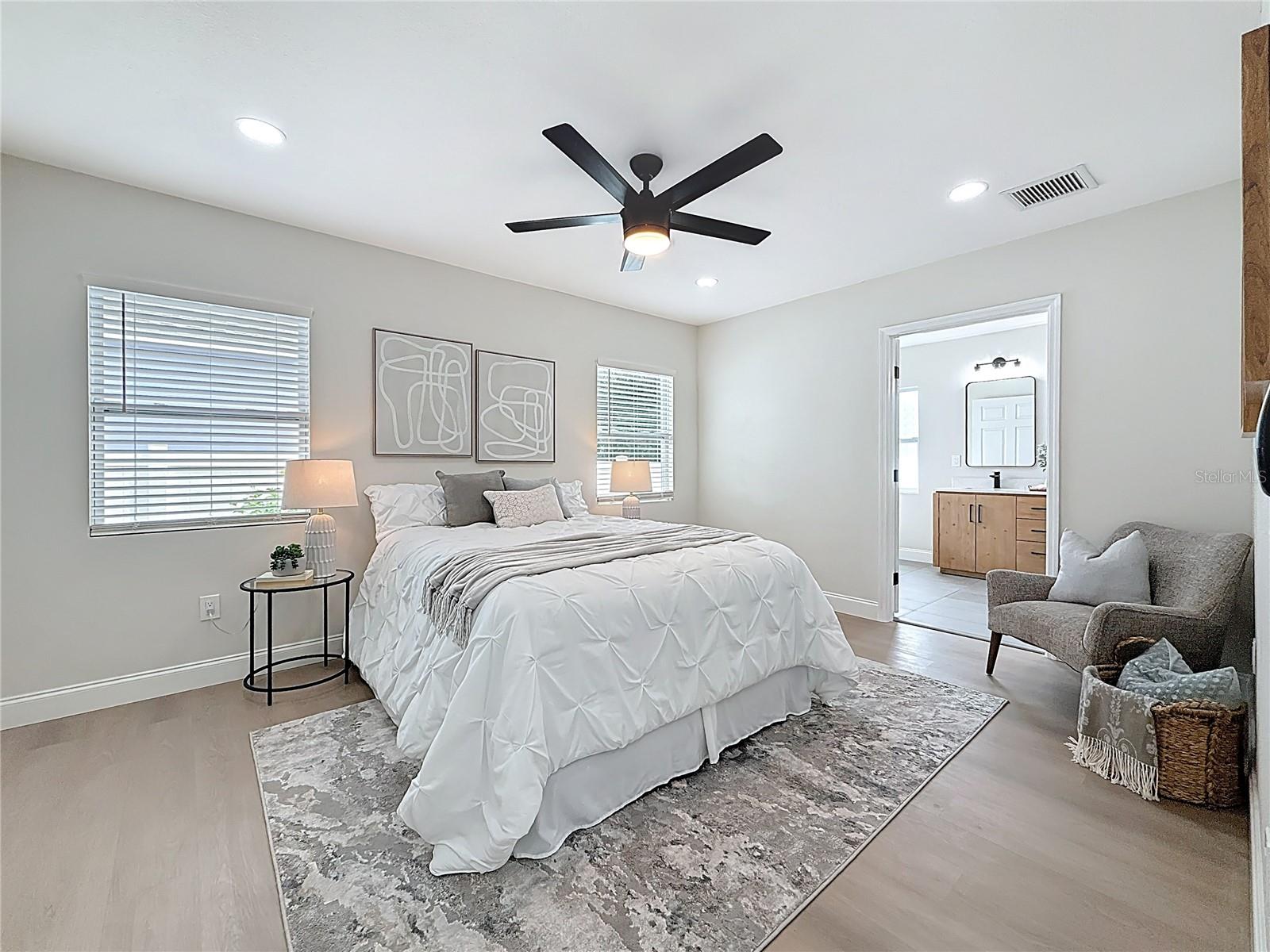 2999 LESLEE LAKE DR N, ST PETERSBURG, FL, 33713