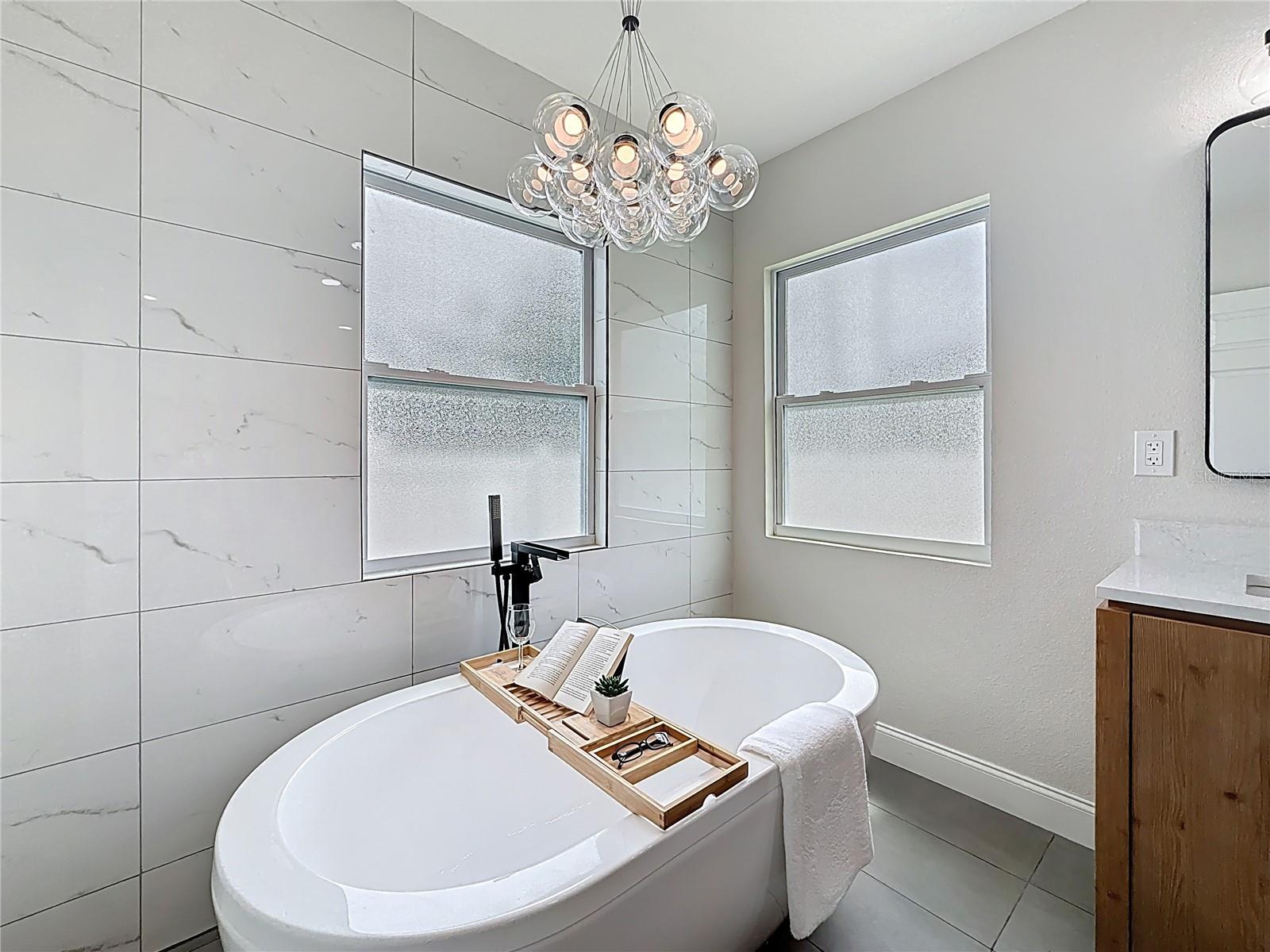 2999 LESLEE LAKE DR N, ST PETERSBURG, FL, 33713