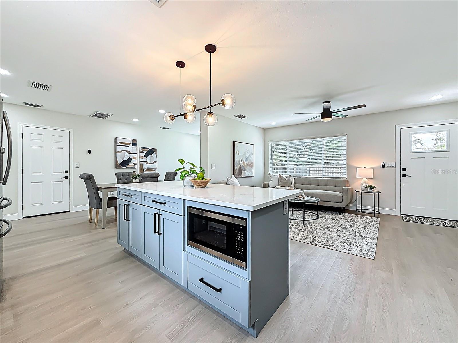 2999 LESLEE LAKE DR N, ST PETERSBURG, FL, 33713